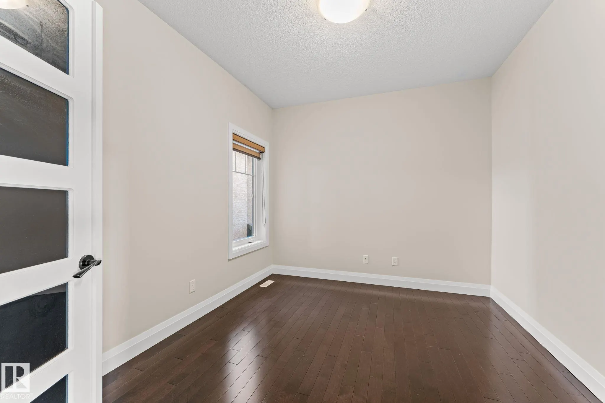 229 ALBANY Drive