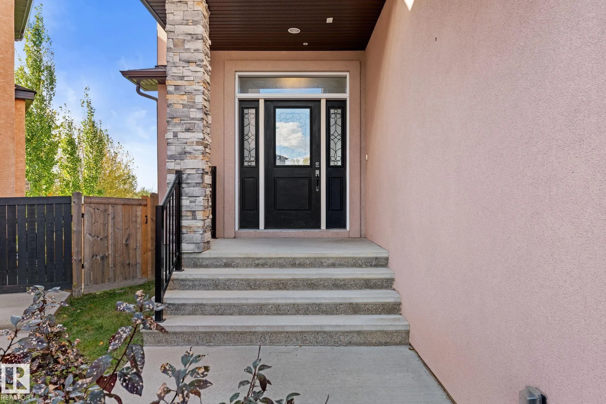 229 ALBANY Drive