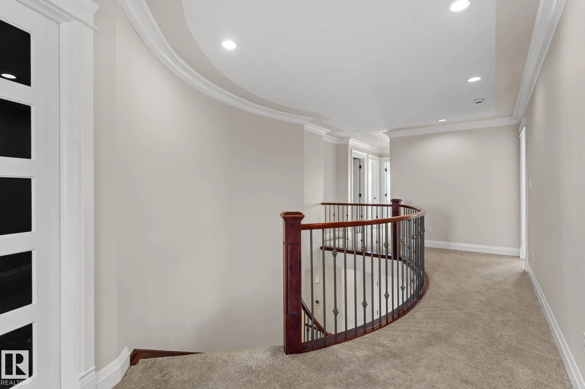 229 ALBANY Drive