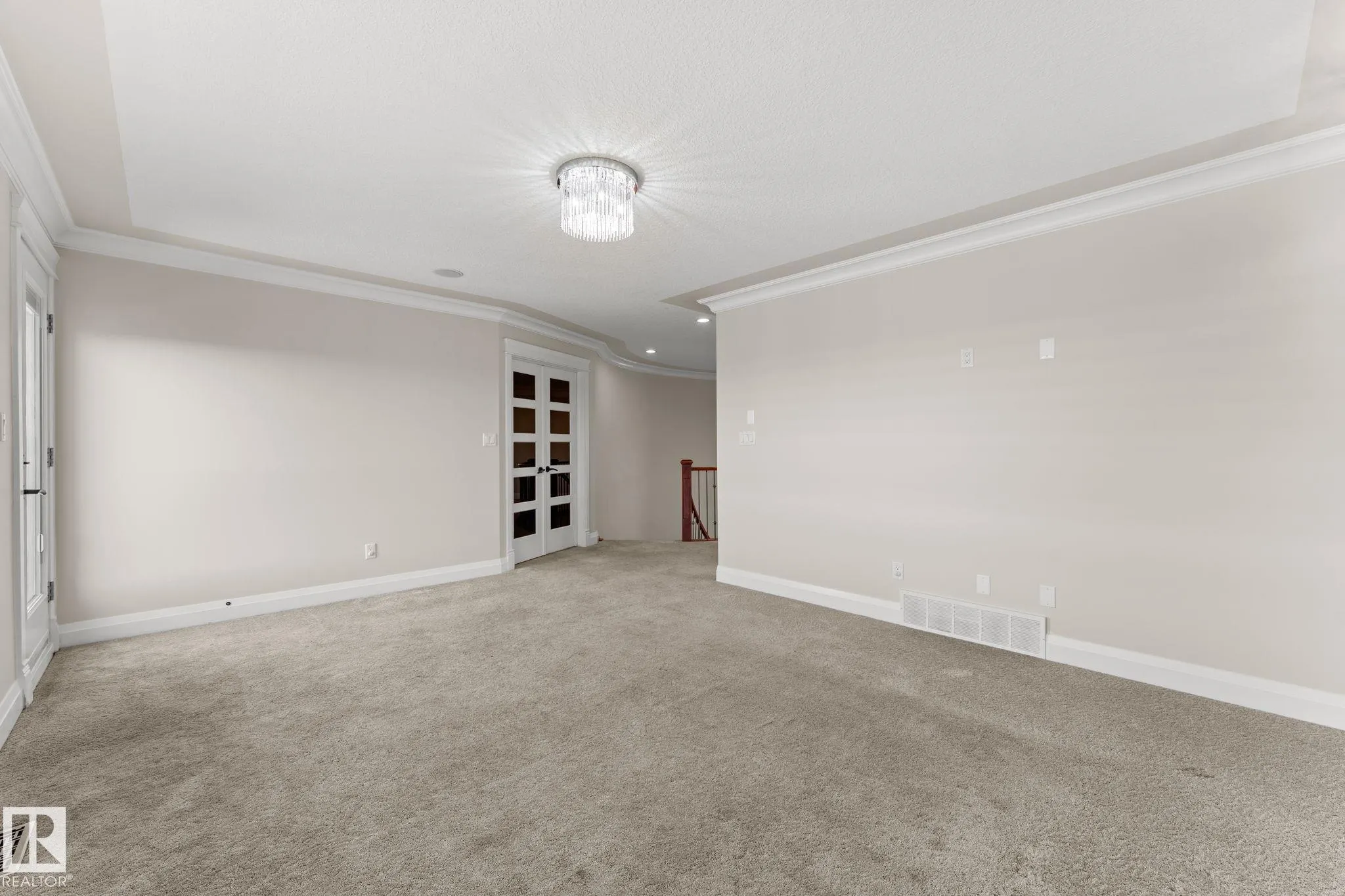 229 ALBANY Drive