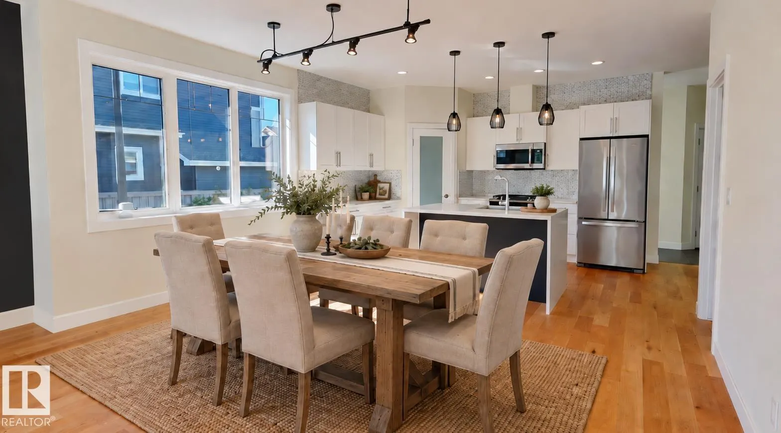 3381 CHICKADEE Drive
