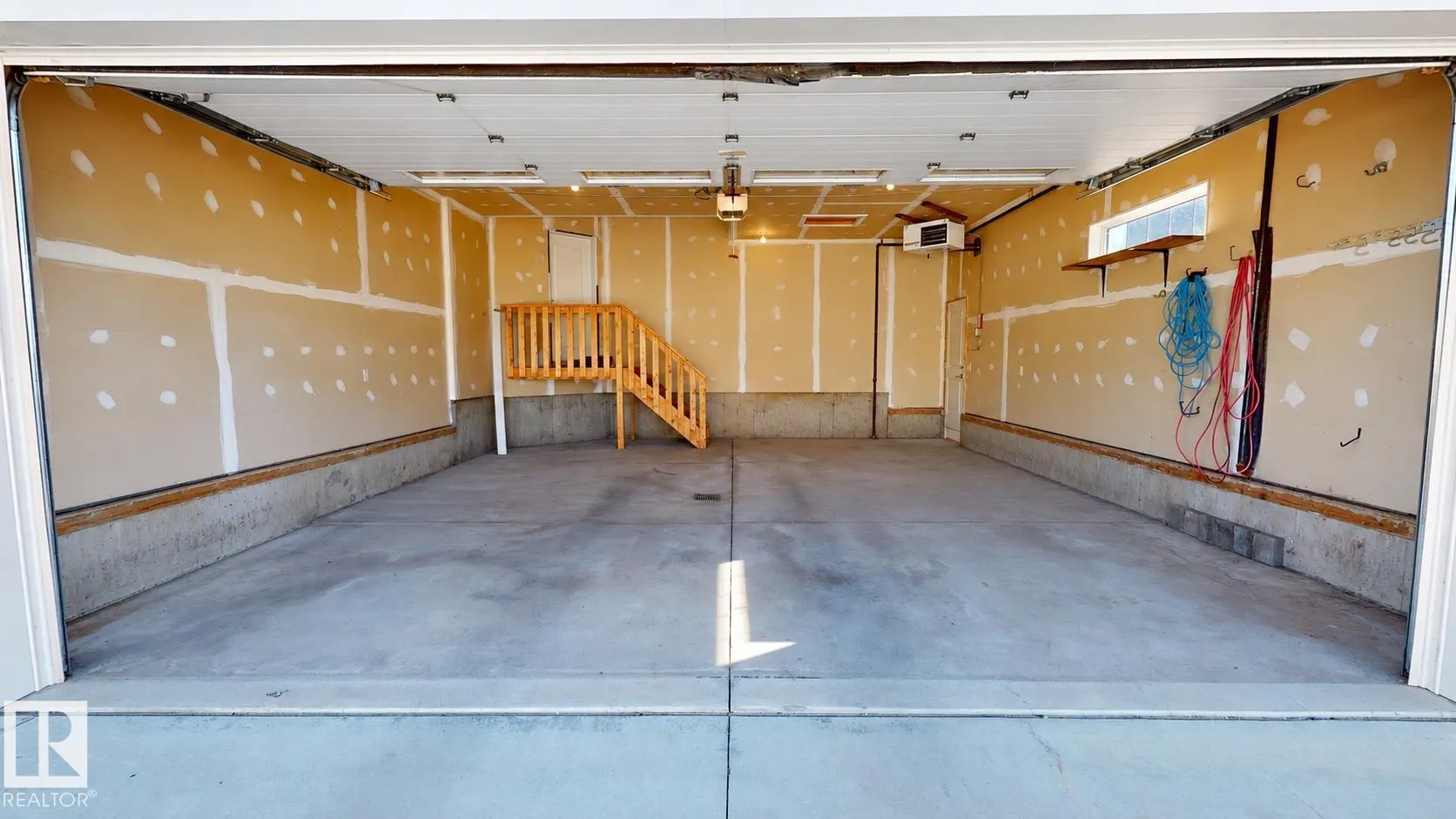 3381 CHICKADEE Drive