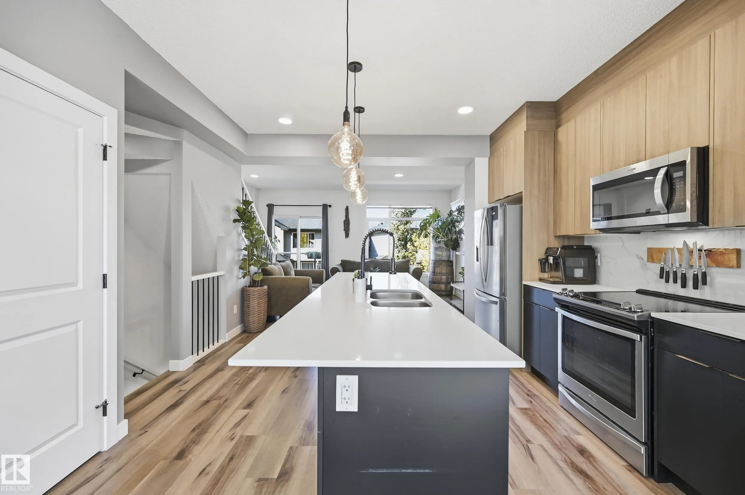 1010 RABBIT HILL Road