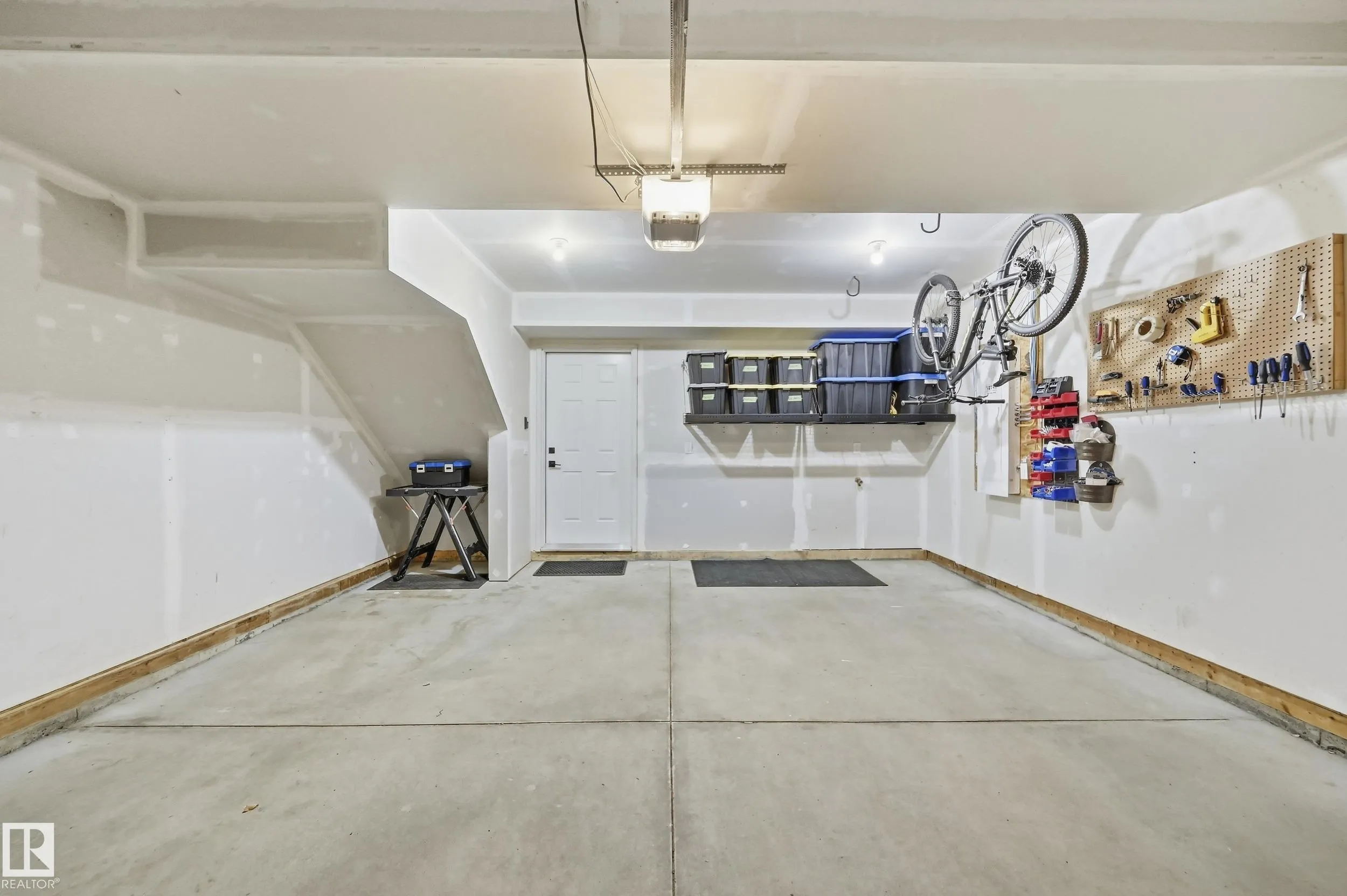 1010 RABBIT HILL Road