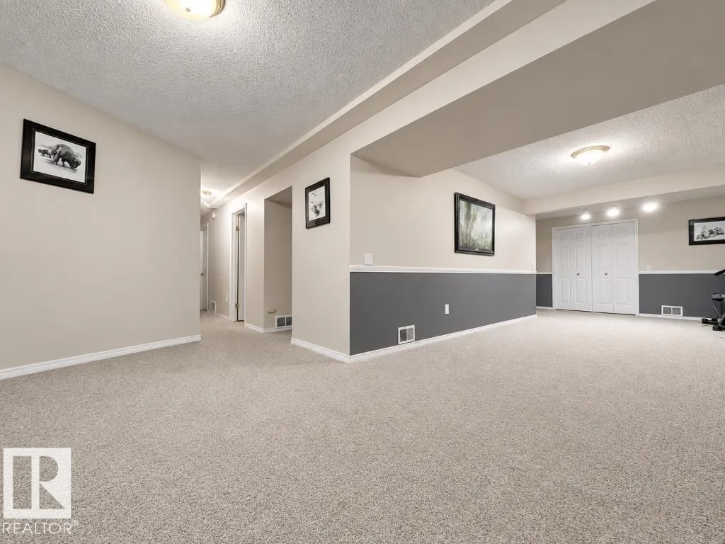 20 DEERBOURNE Drive