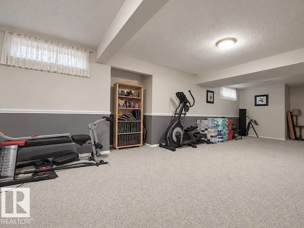 20 DEERBOURNE Drive