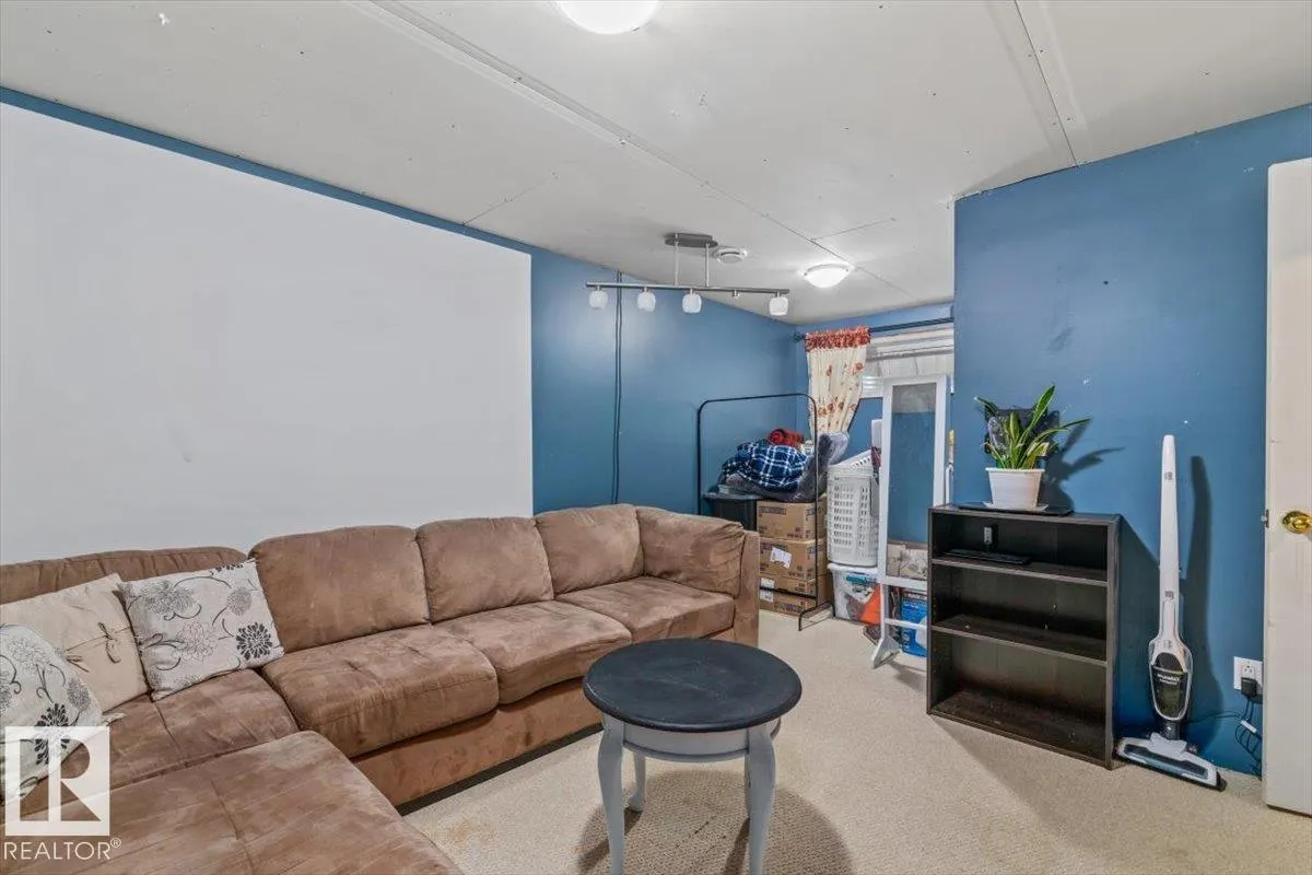 66 ALLARD Way