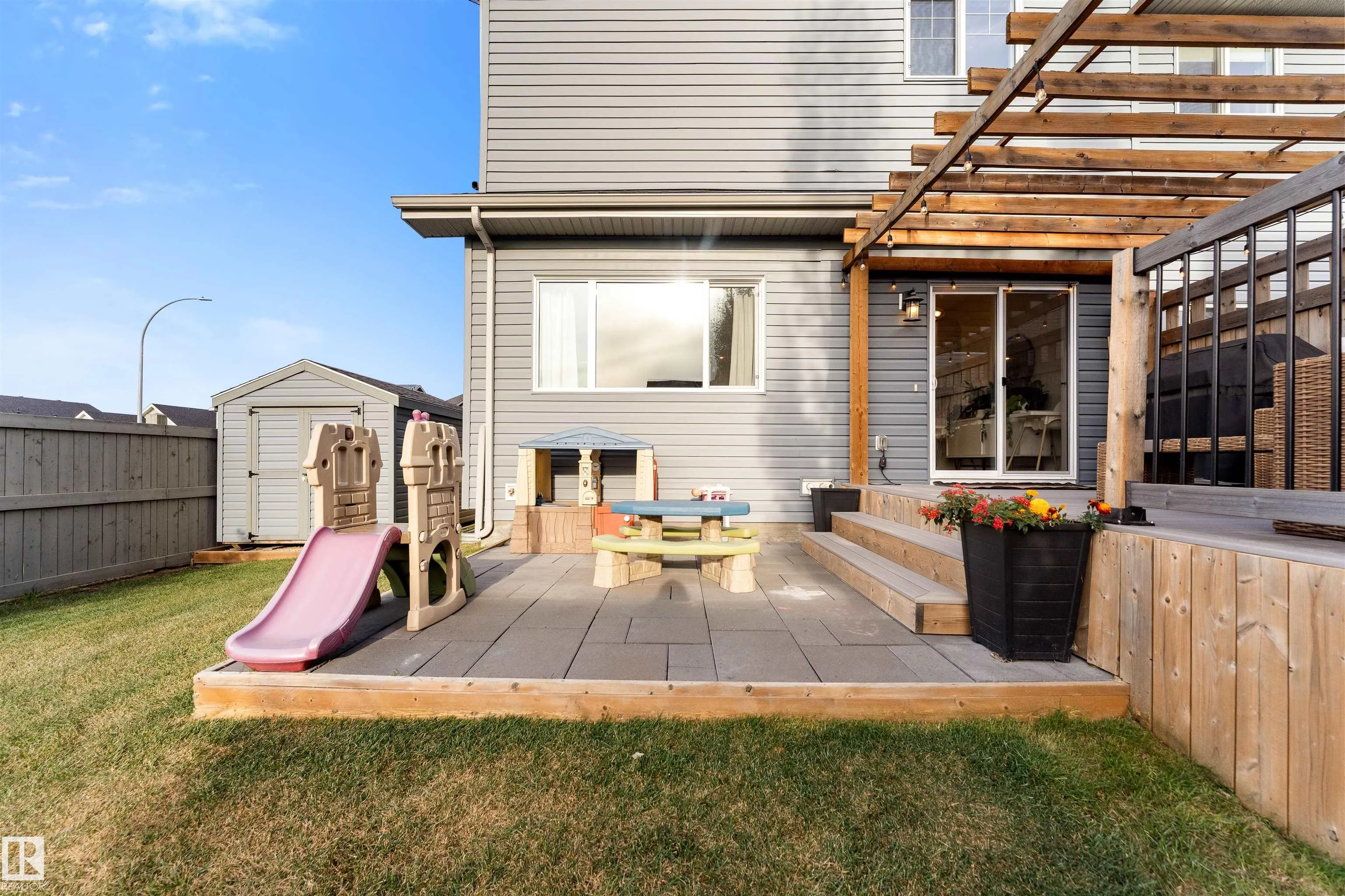 30 ABERDEEN Crescent