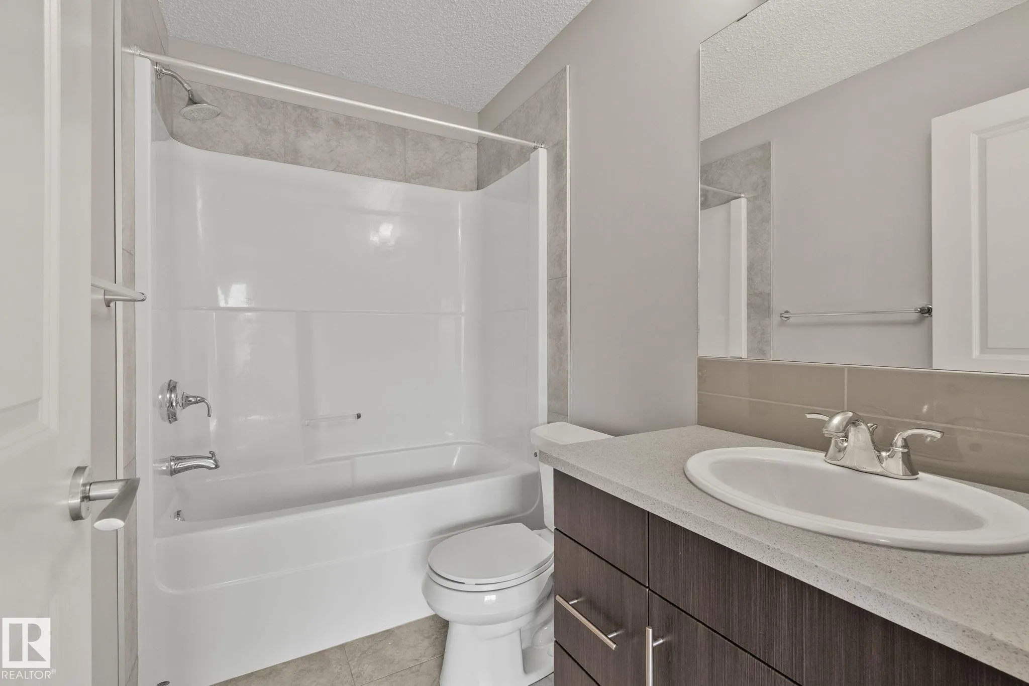 2922 MAPLE Way