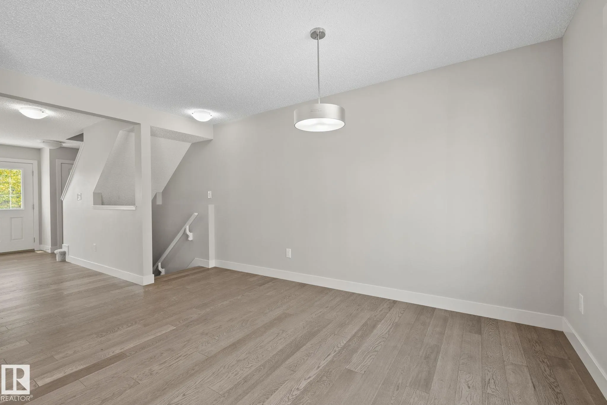 2922 MAPLE Way