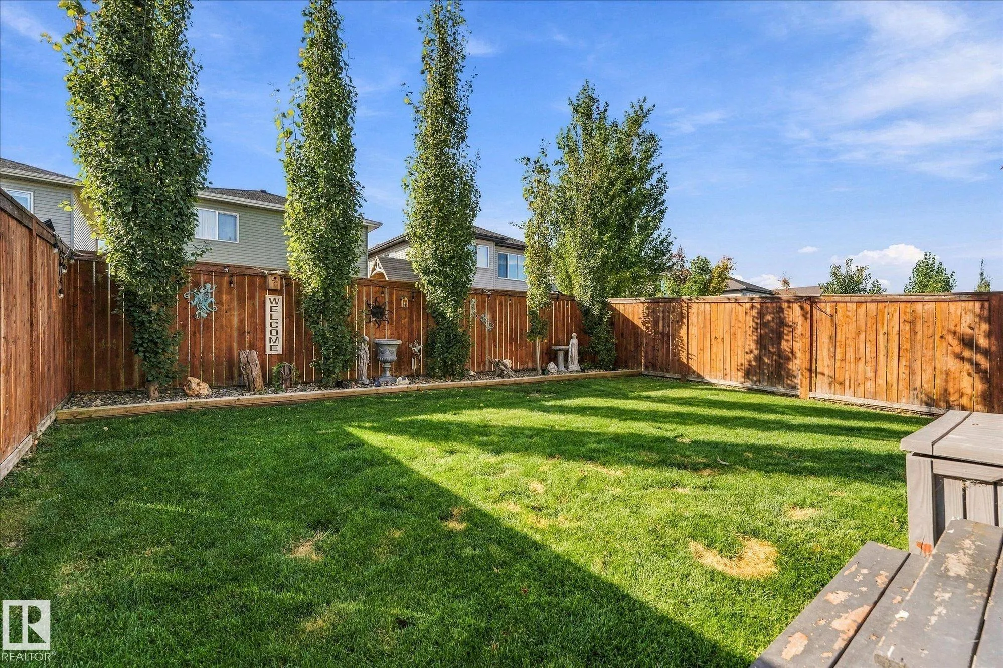 53 RIDGEVIEW Close