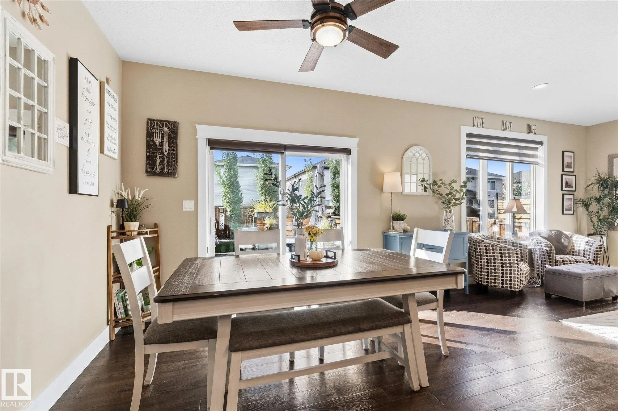 53 RIDGEVIEW Close
