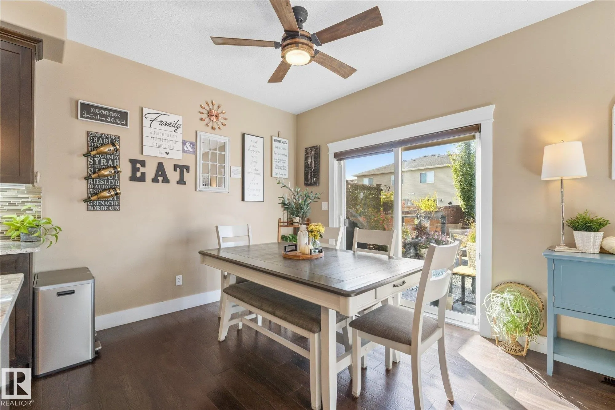 53 RIDGEVIEW Close