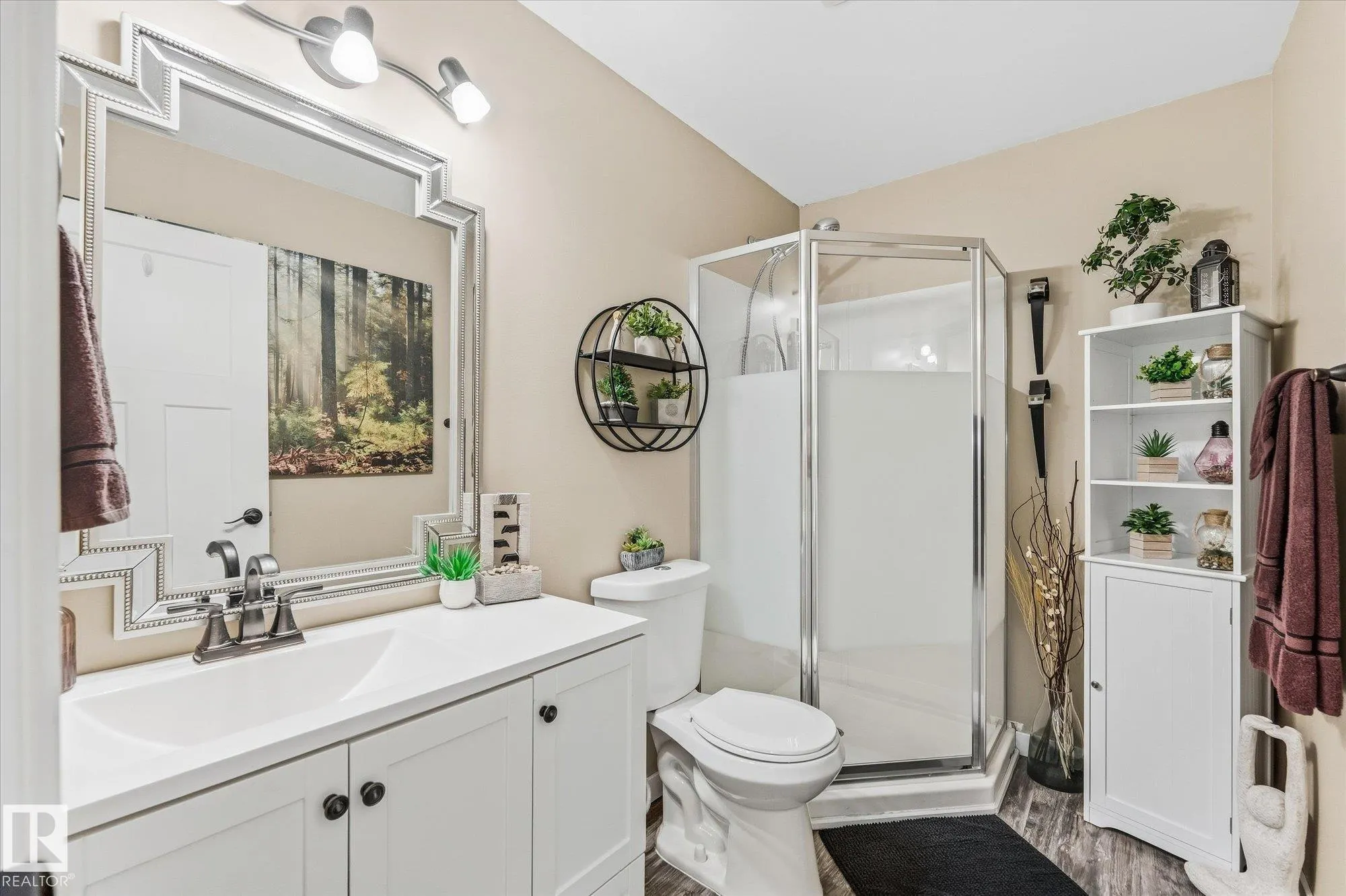 53 RIDGEVIEW Close