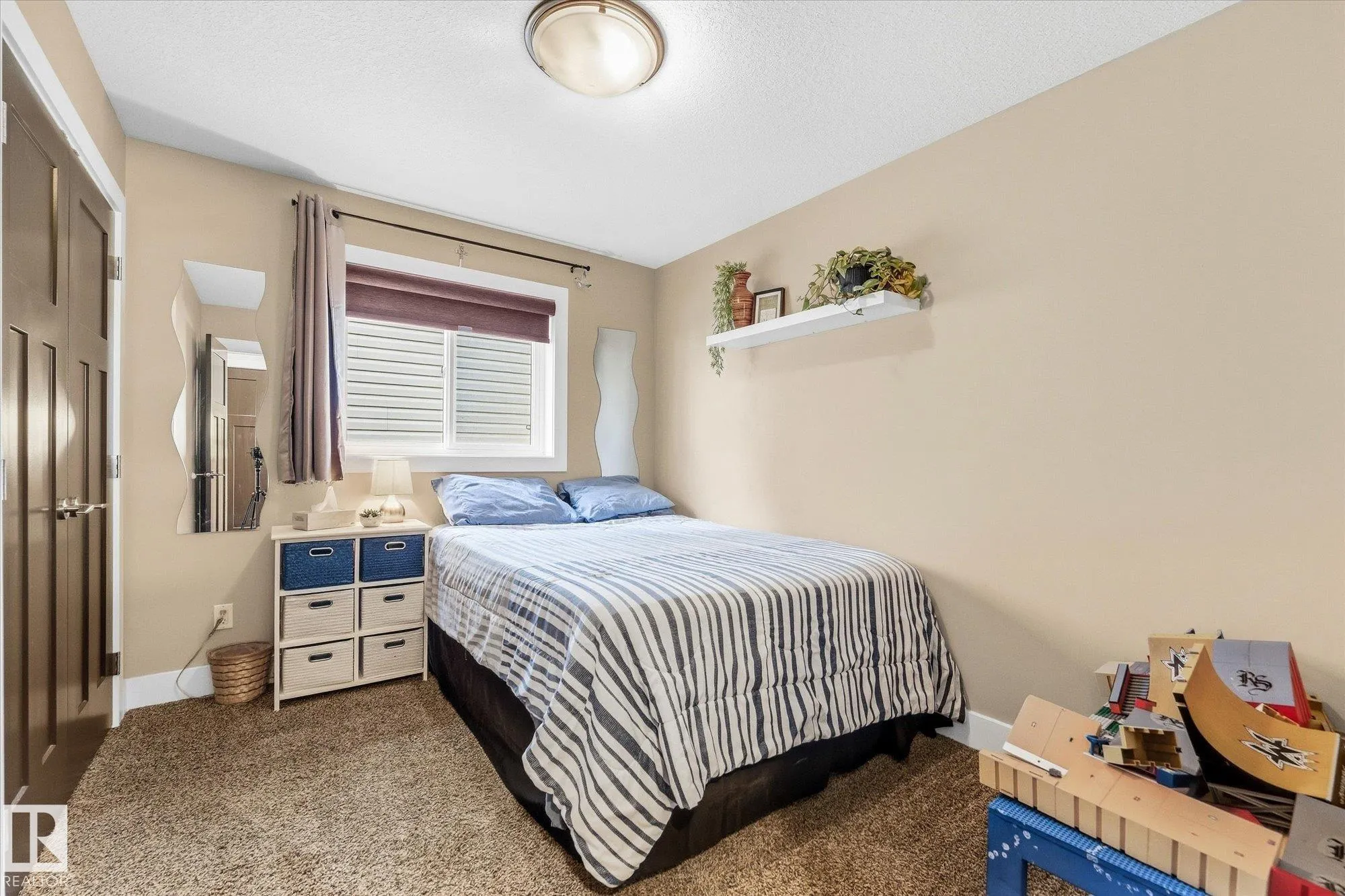 53 RIDGEVIEW Close