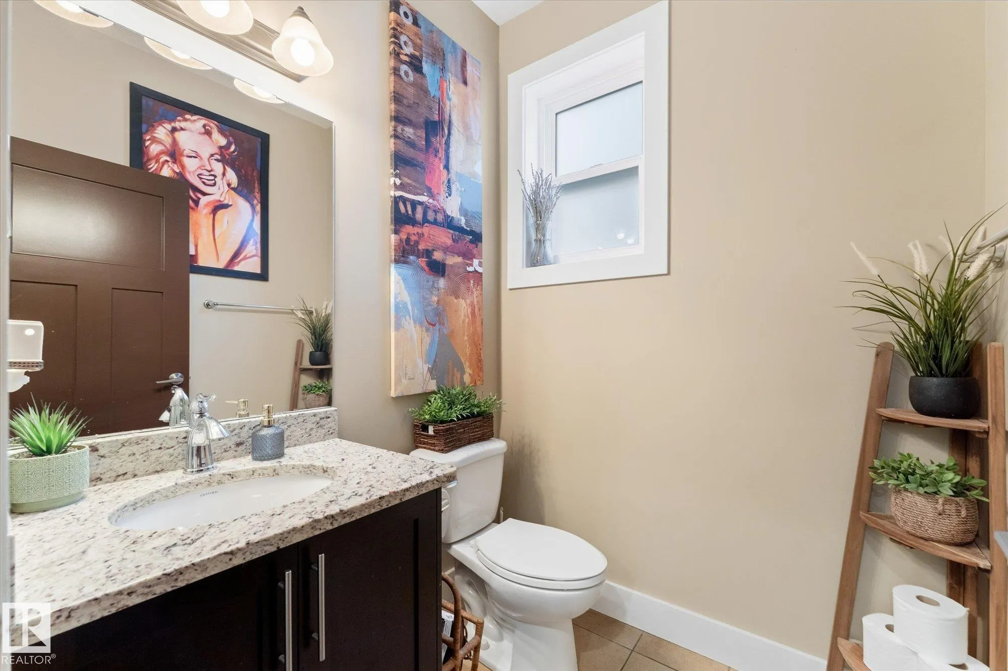 53 RIDGEVIEW Close