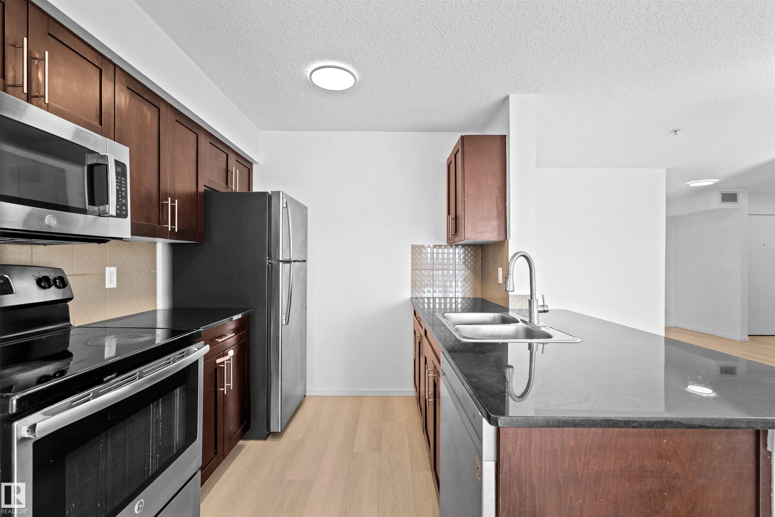 3315 JAMES MOWATT Trail