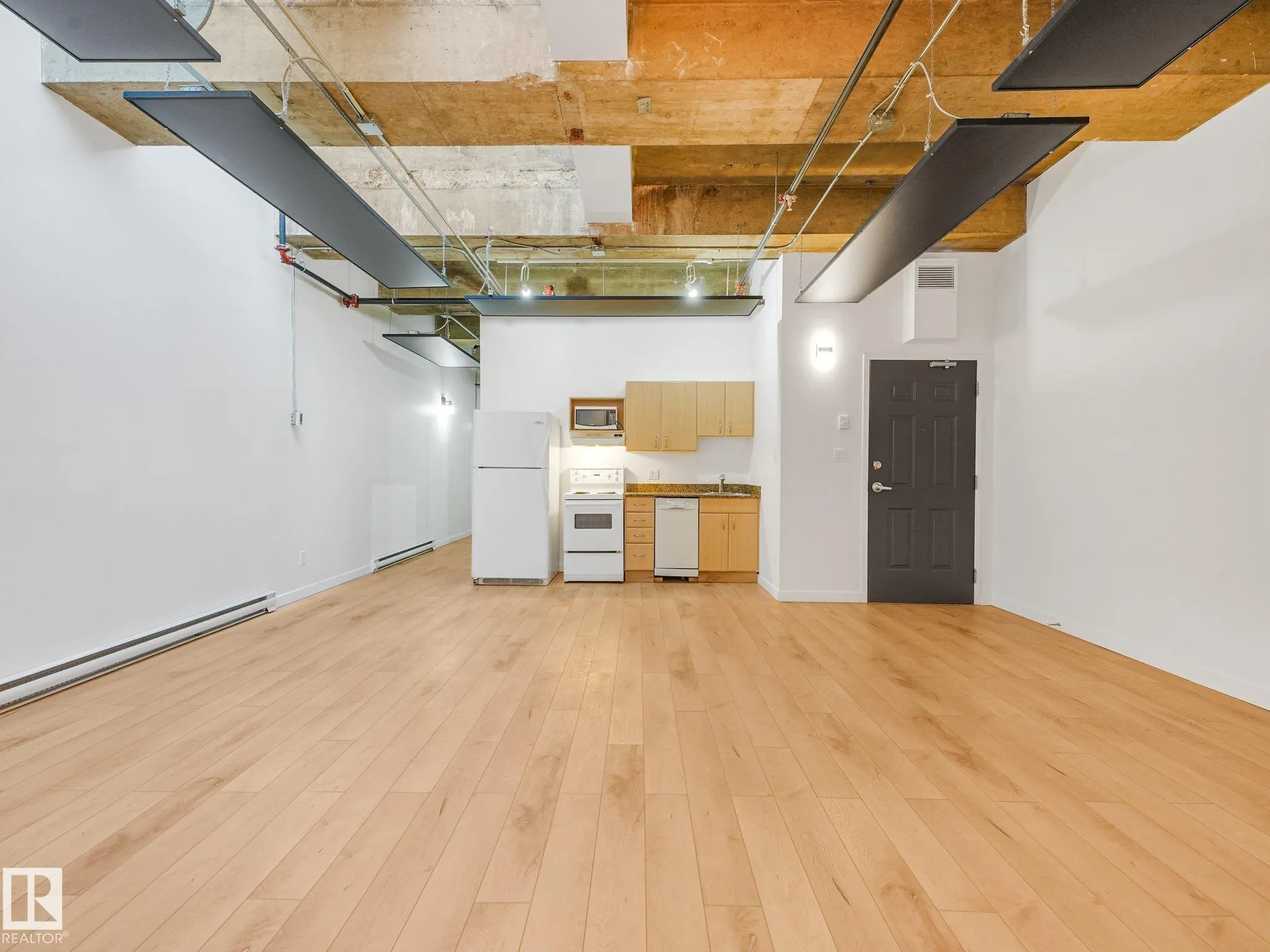 10024 JASPER Avenue