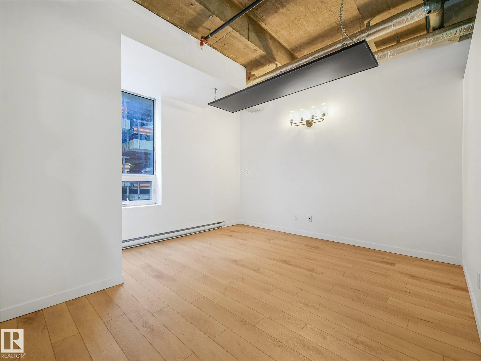 10024 JASPER Avenue