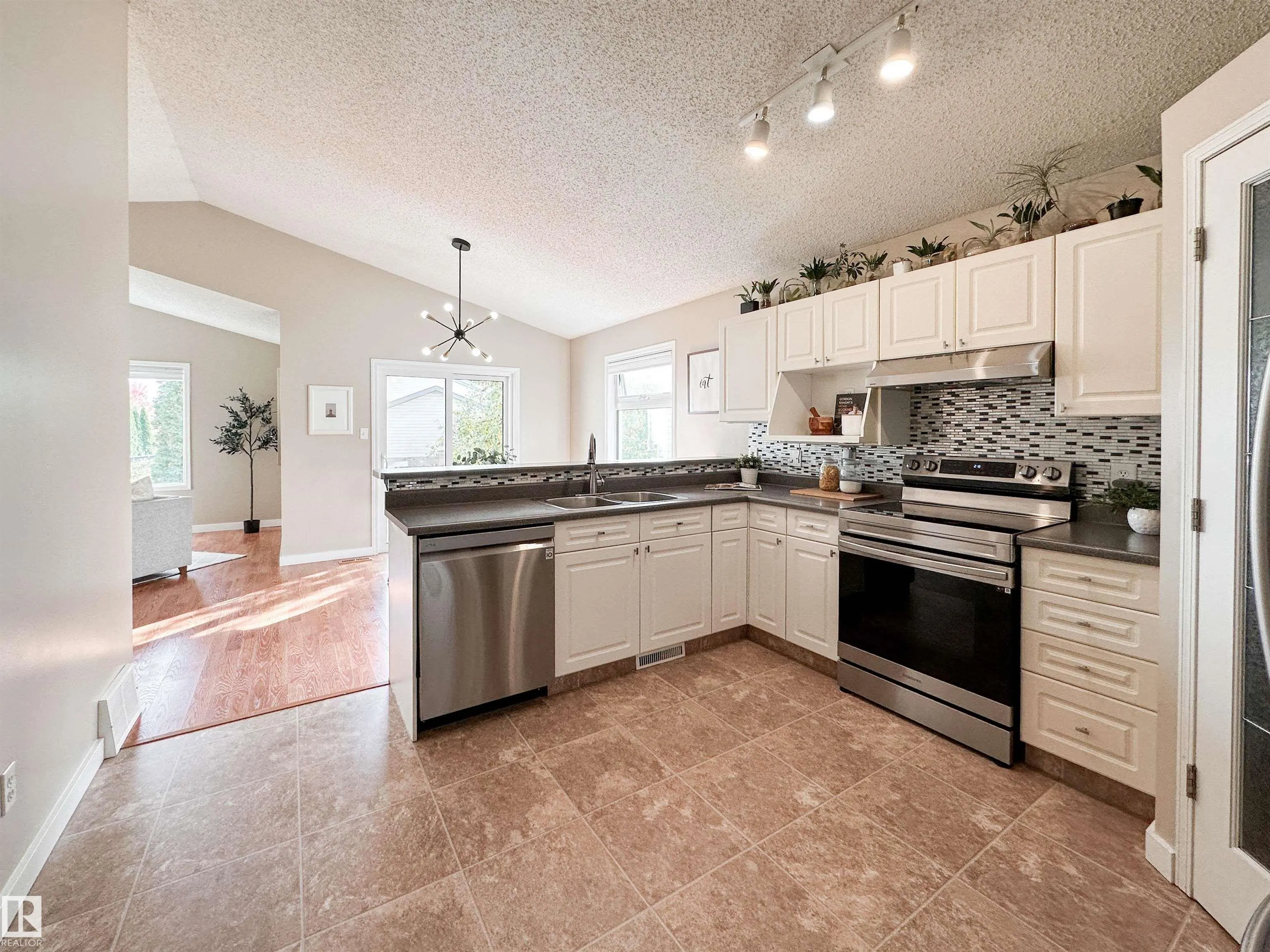 168 HERITAGE Drive