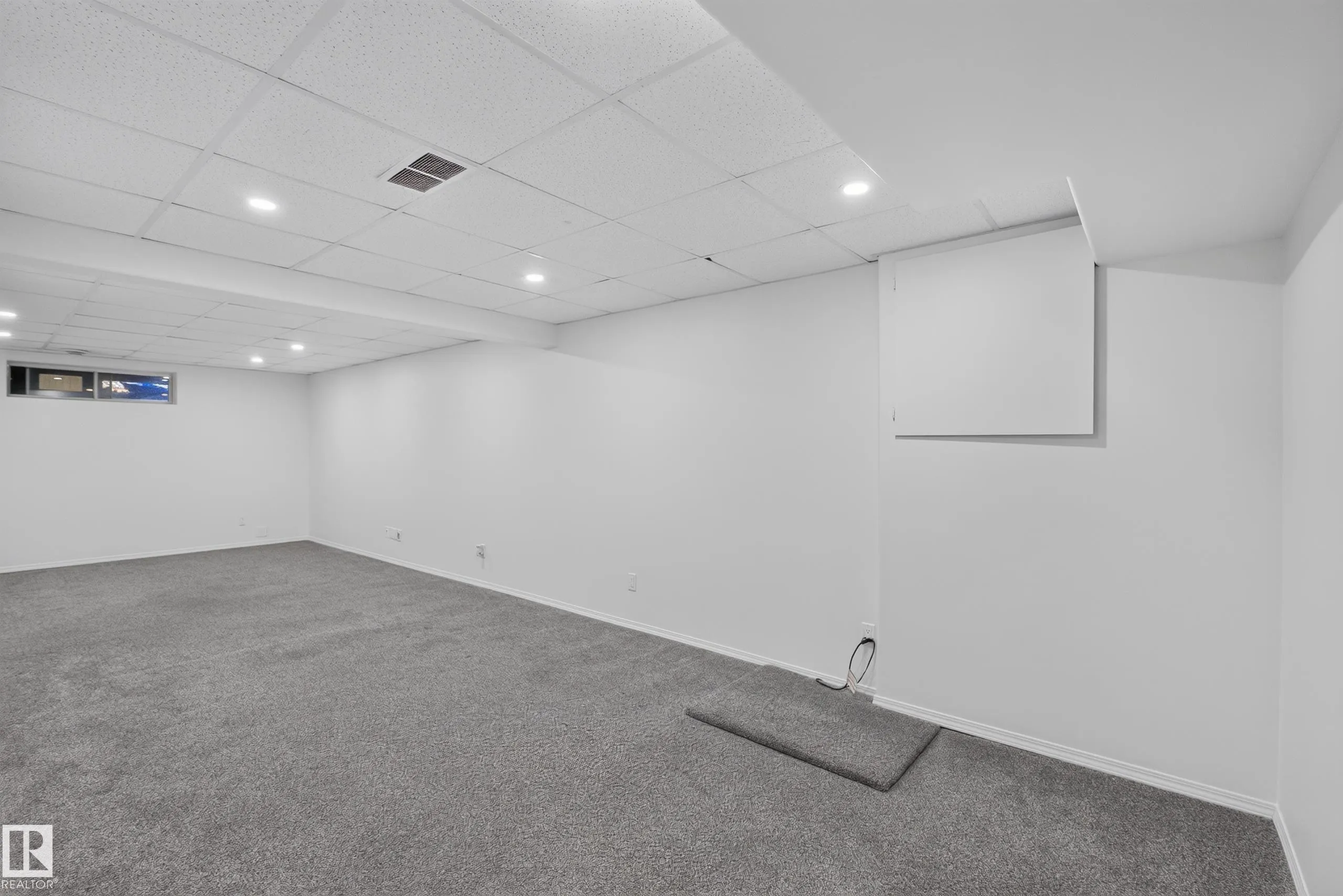 64 CRYSTAL Way