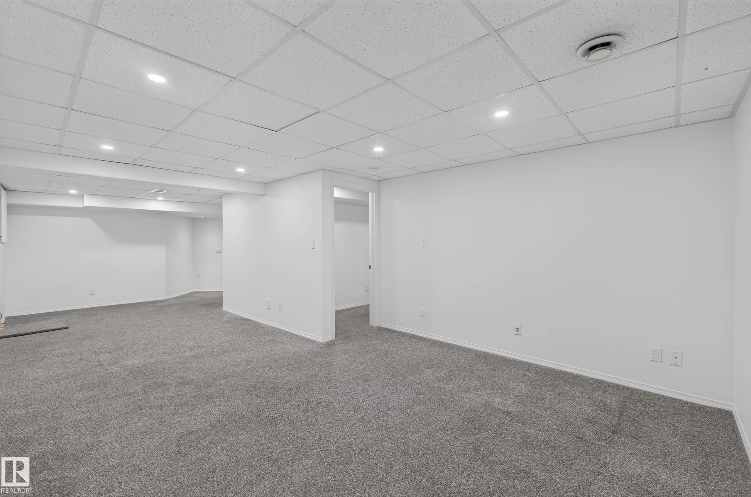 64 CRYSTAL Way