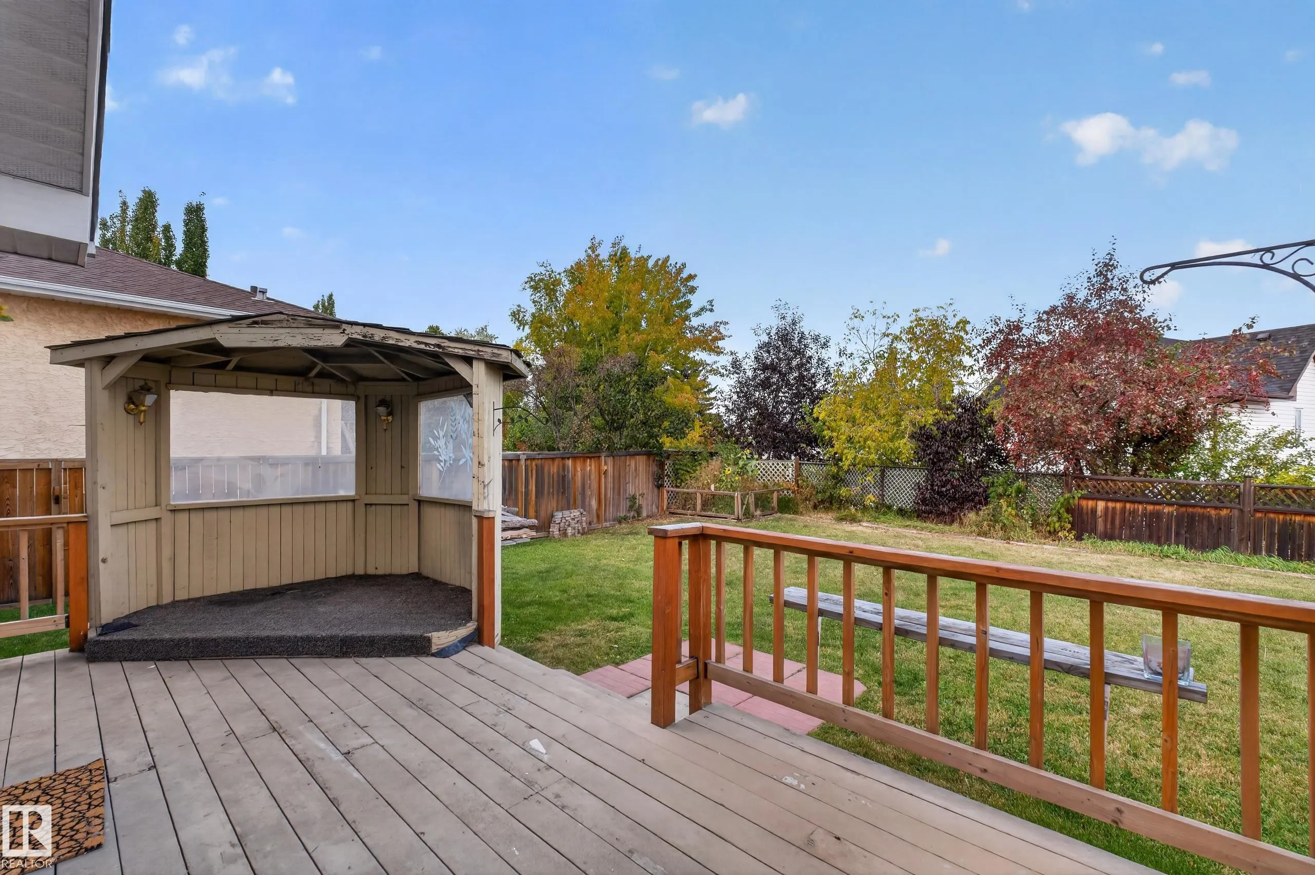 64 CRYSTAL Way