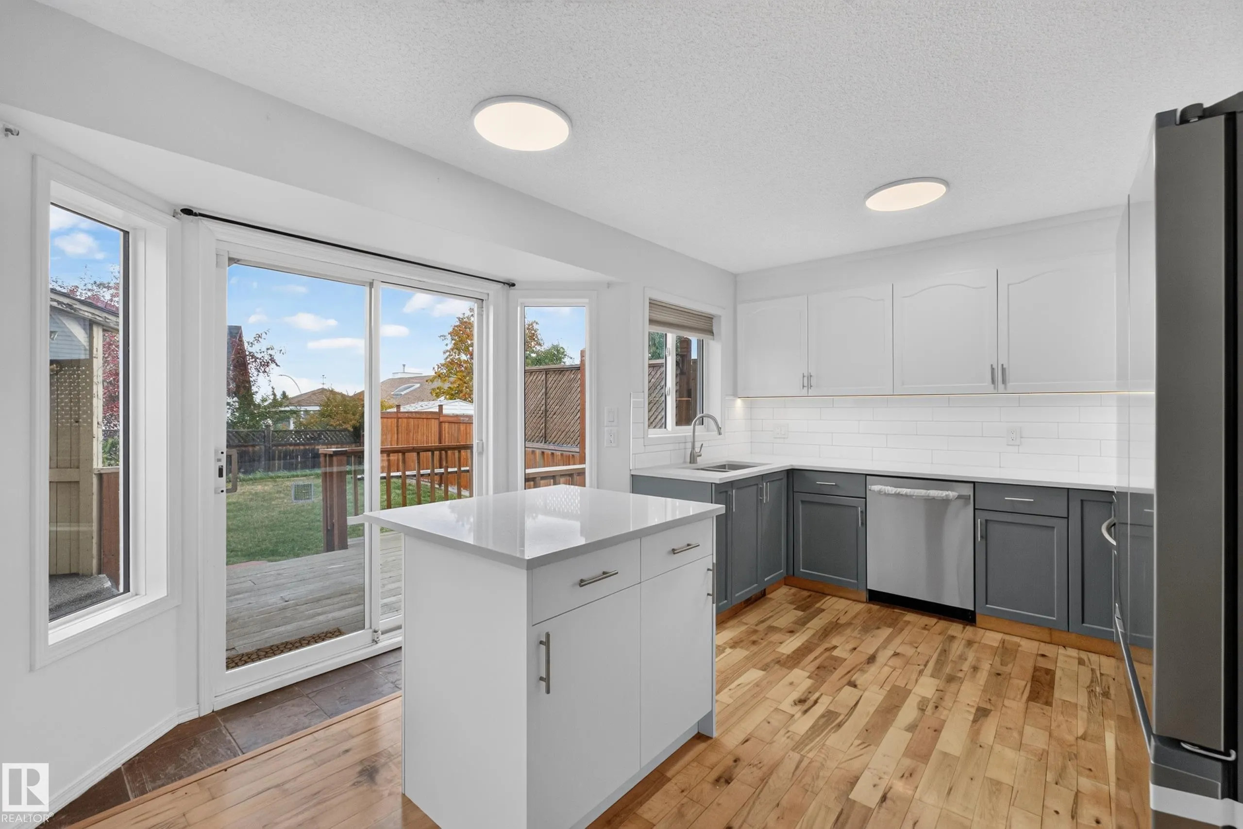 64 CRYSTAL Way