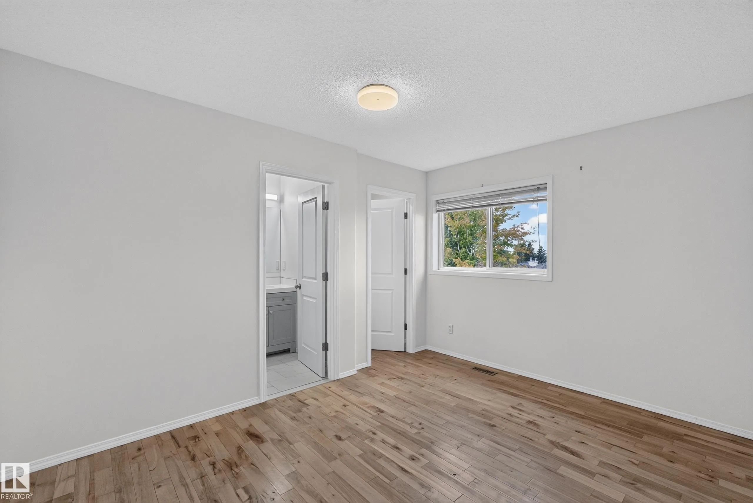 64 CRYSTAL Way