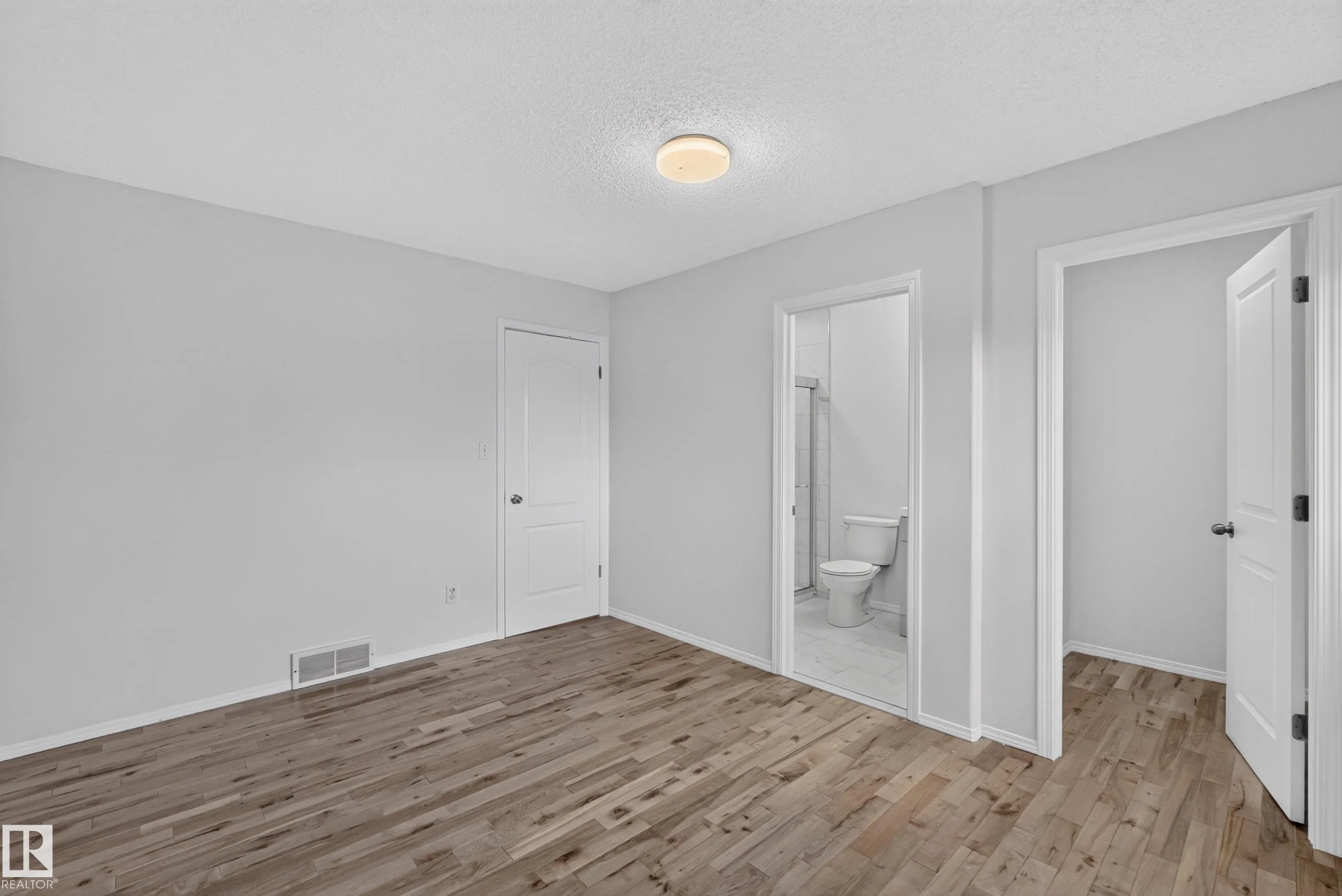 64 CRYSTAL Way