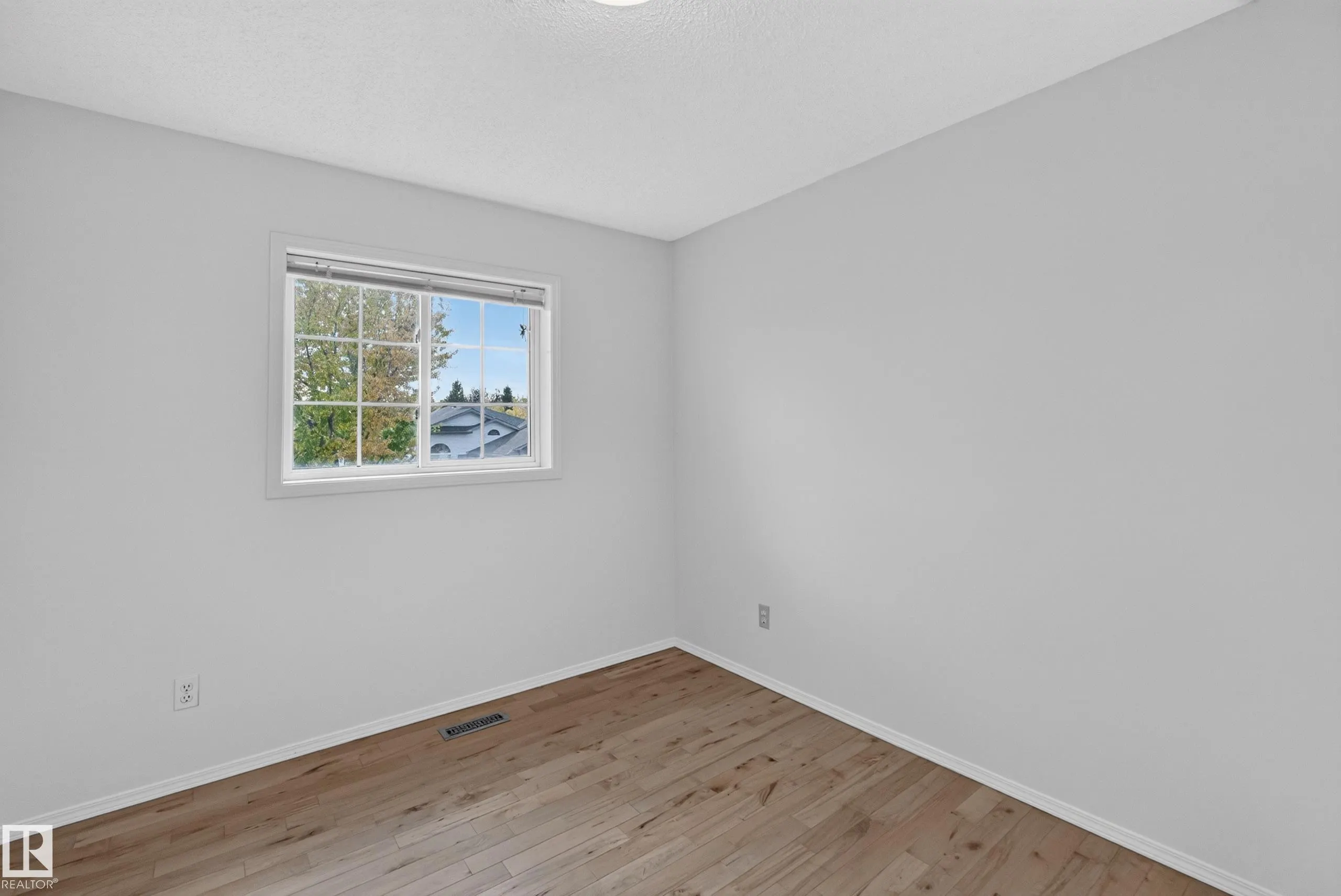 64 CRYSTAL Way