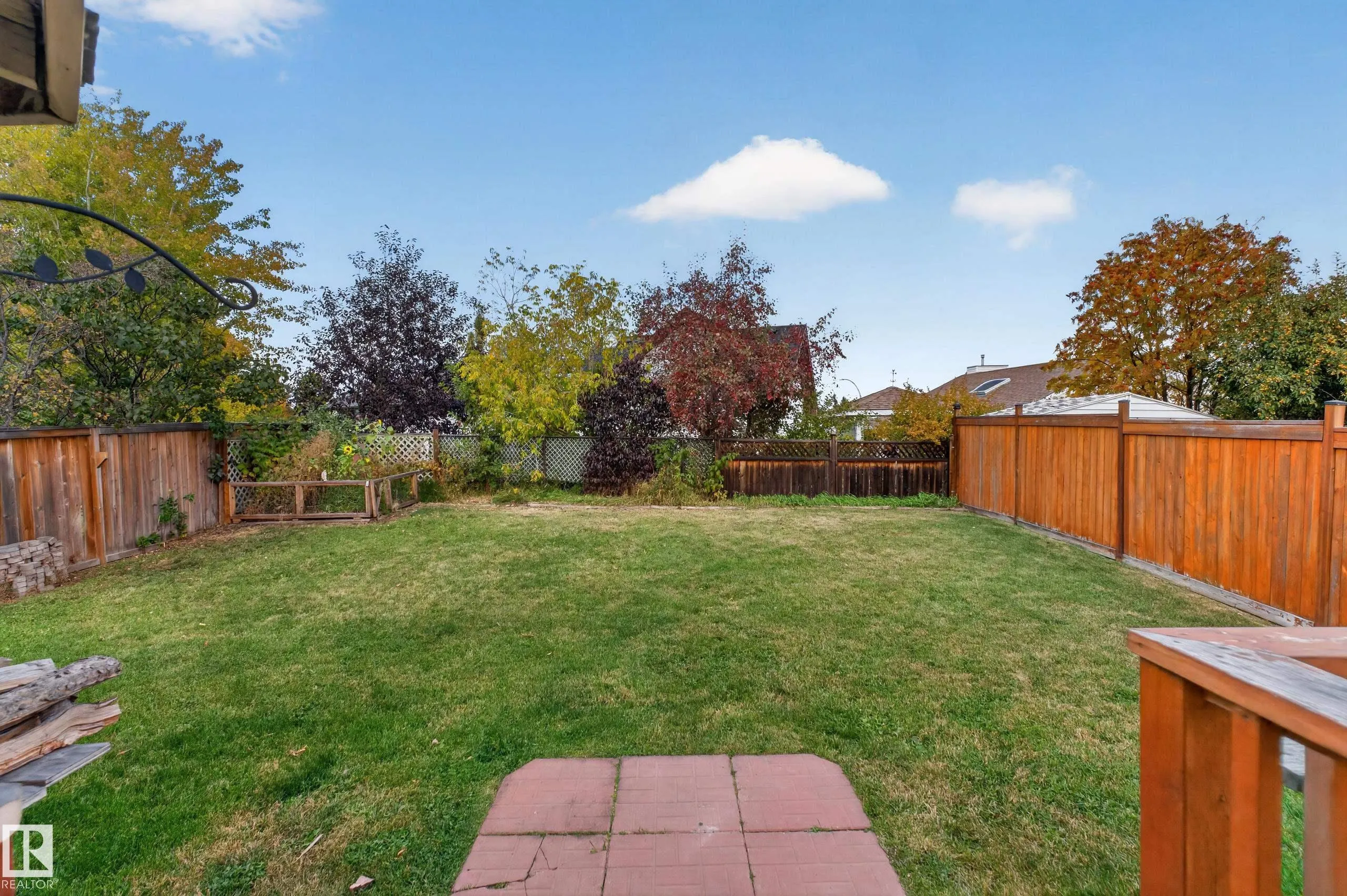 64 CRYSTAL Way
