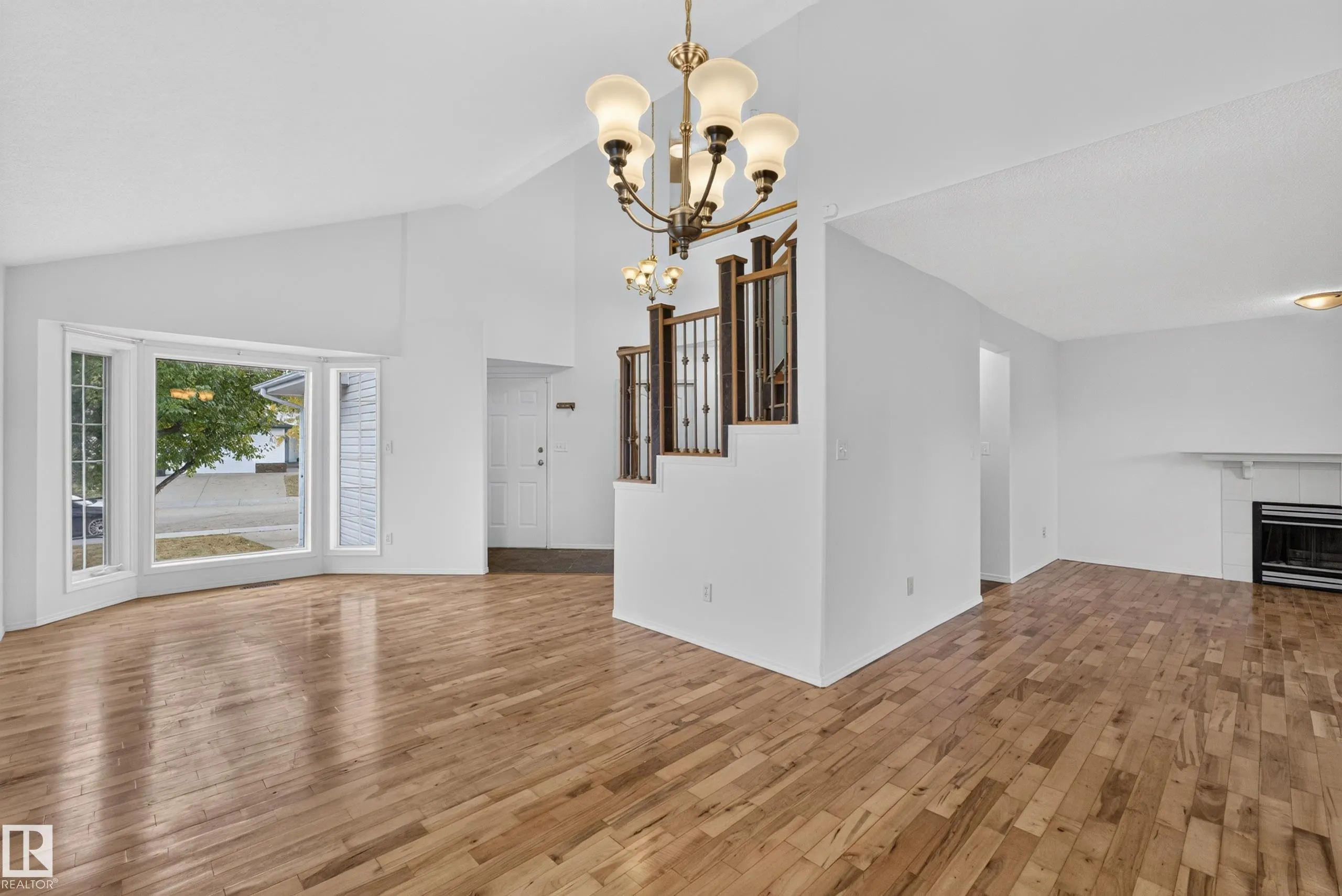 64 CRYSTAL Way