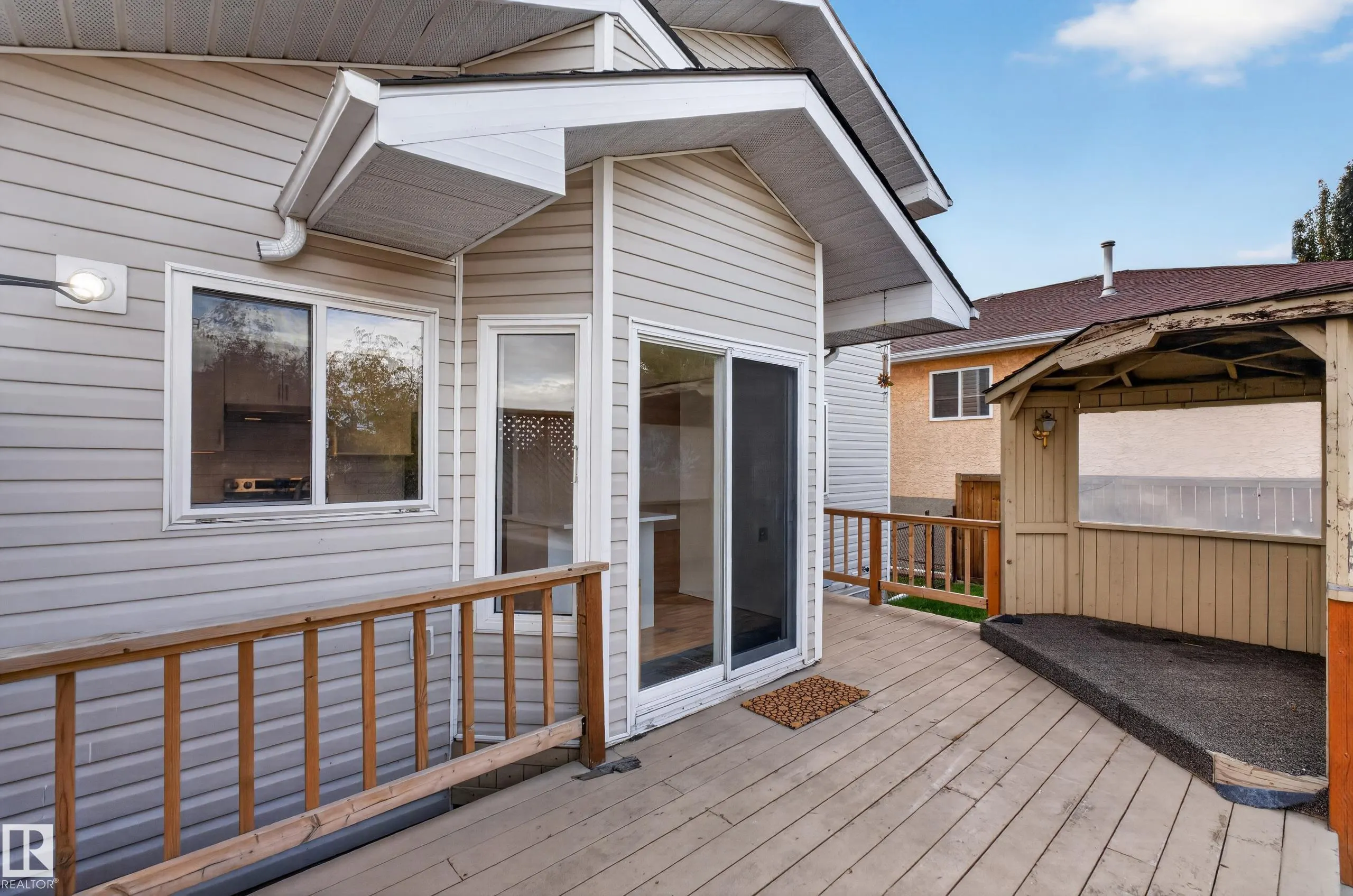 64 CRYSTAL Way