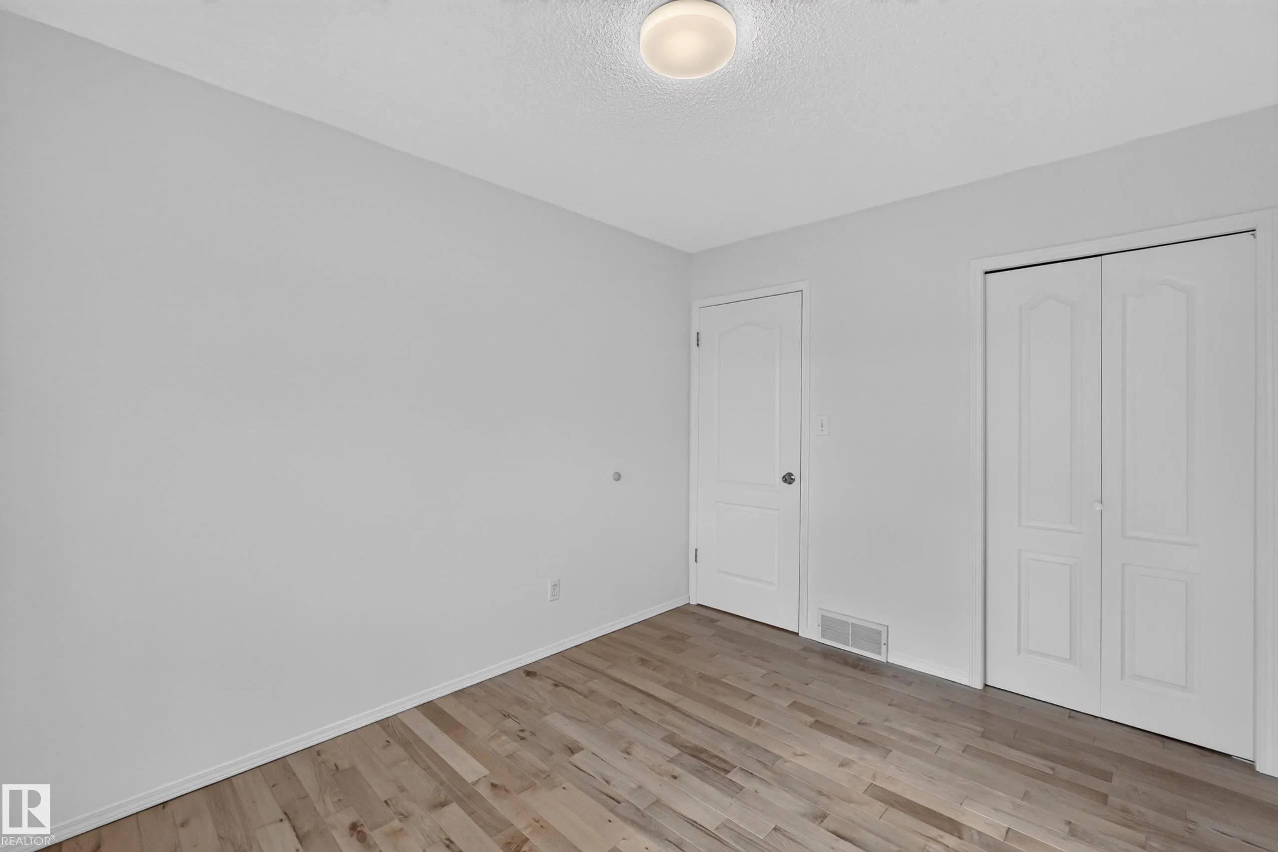 64 CRYSTAL Way