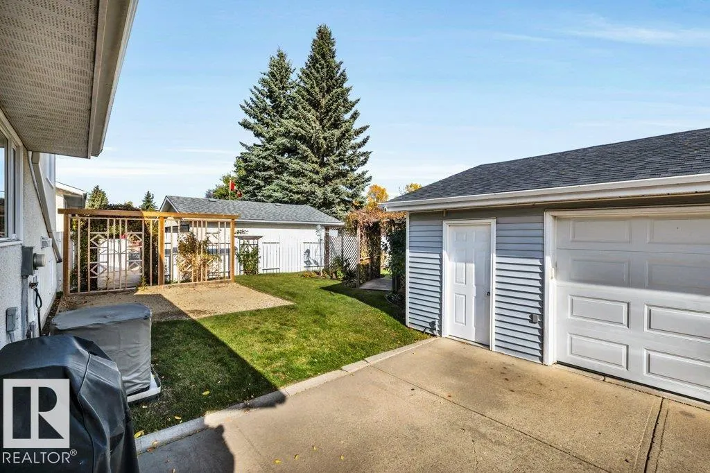 176 LAROSE Drive
