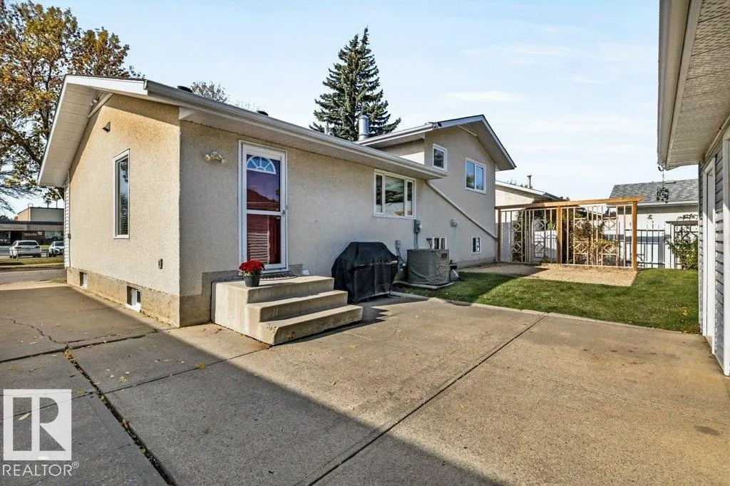 176 LAROSE Drive