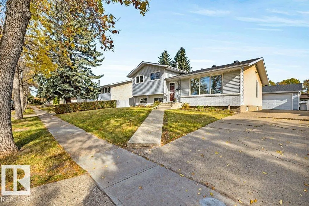176 LAROSE Drive