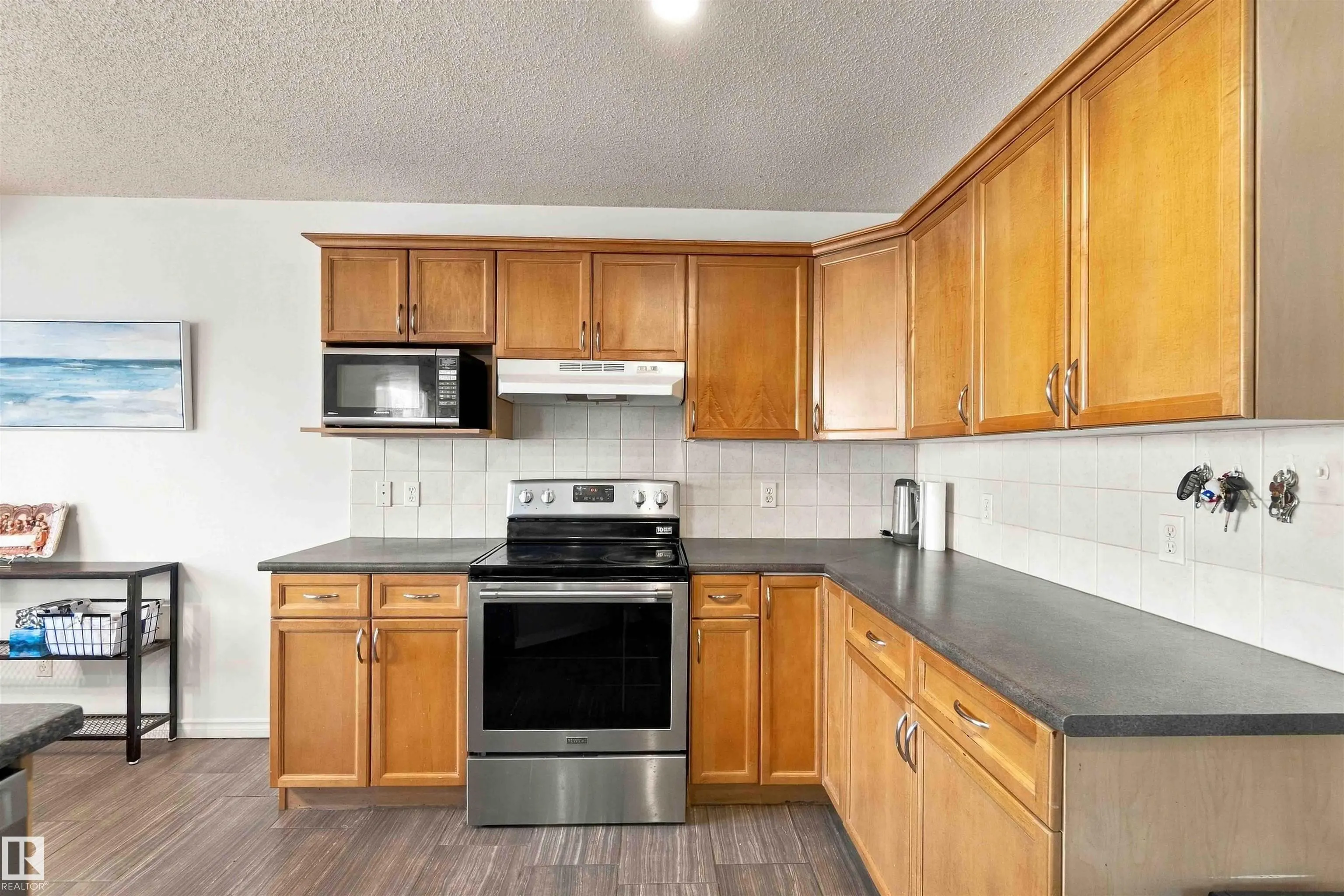 3524 MCLEAN Crescent