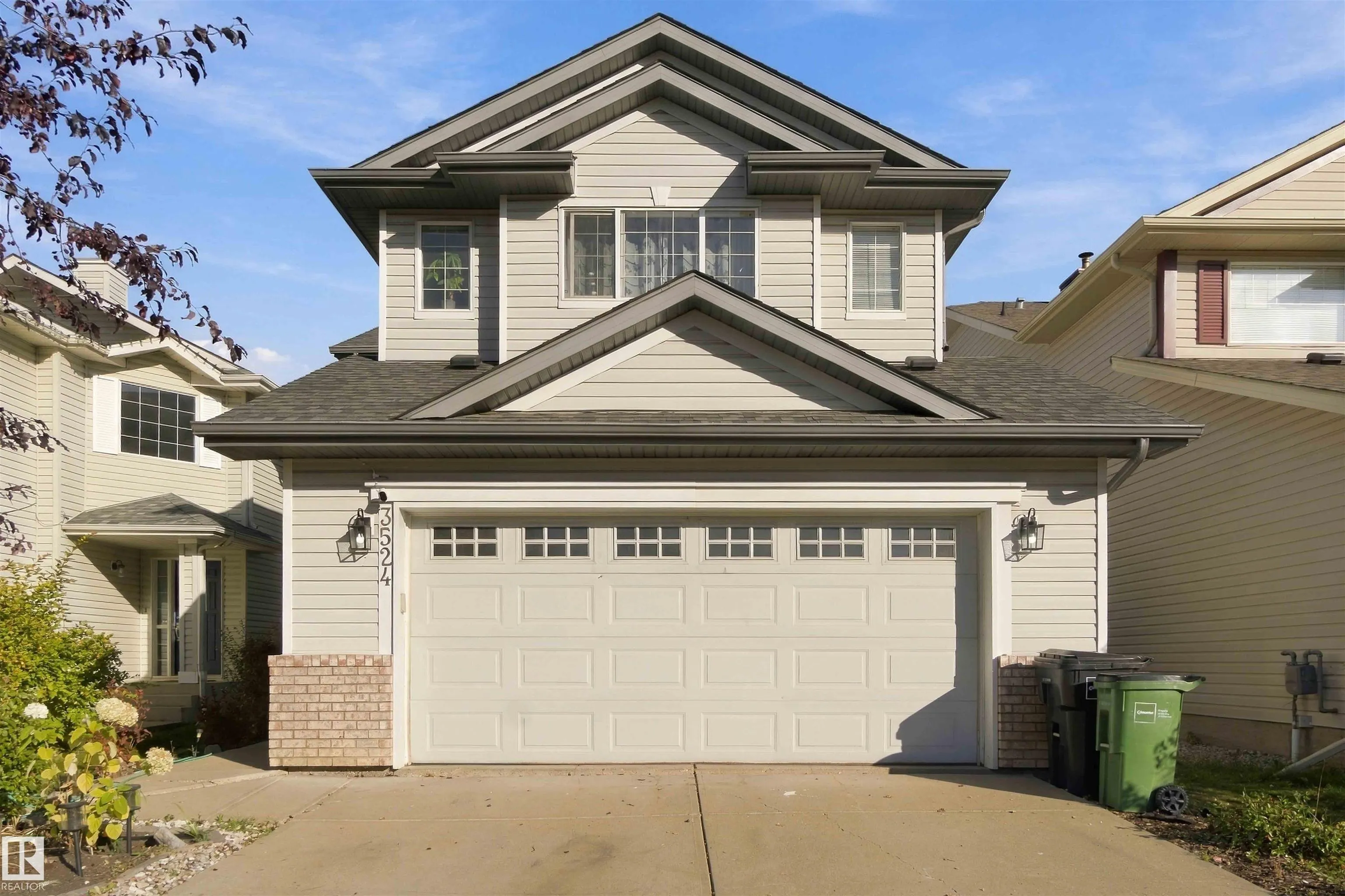 3524 MCLEAN Crescent