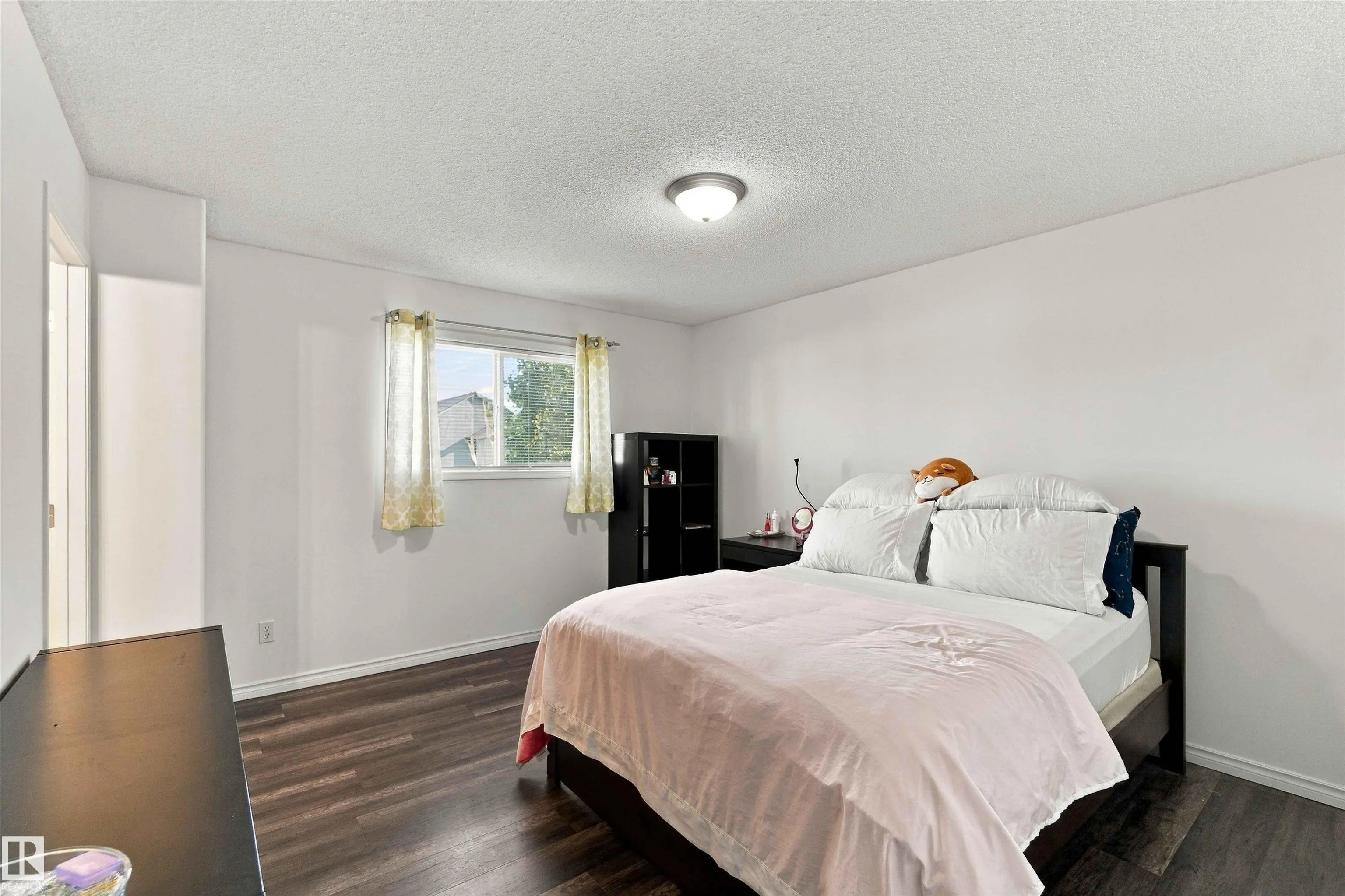 3524 MCLEAN Crescent