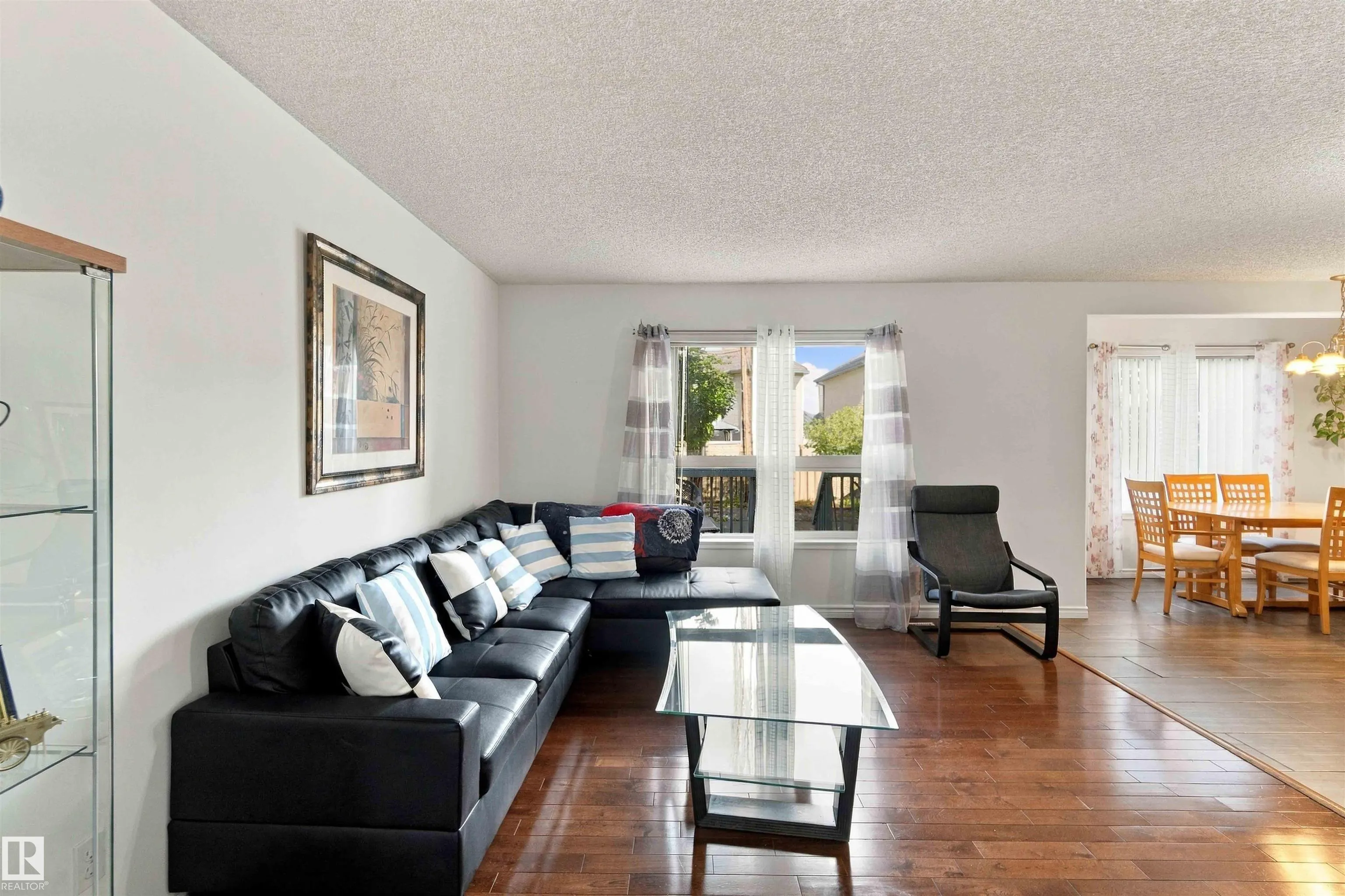 3524 MCLEAN Crescent