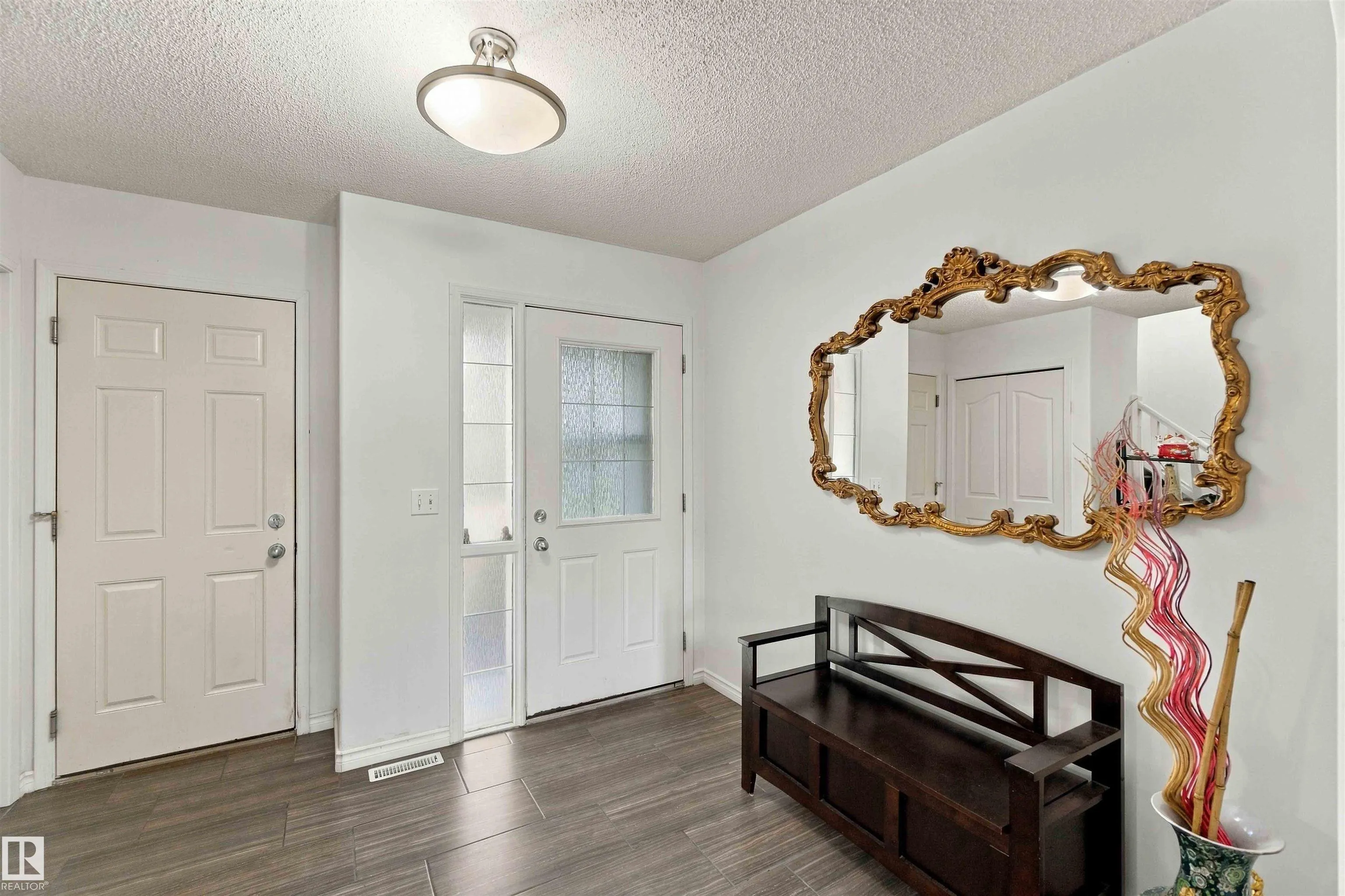 3524 MCLEAN Crescent