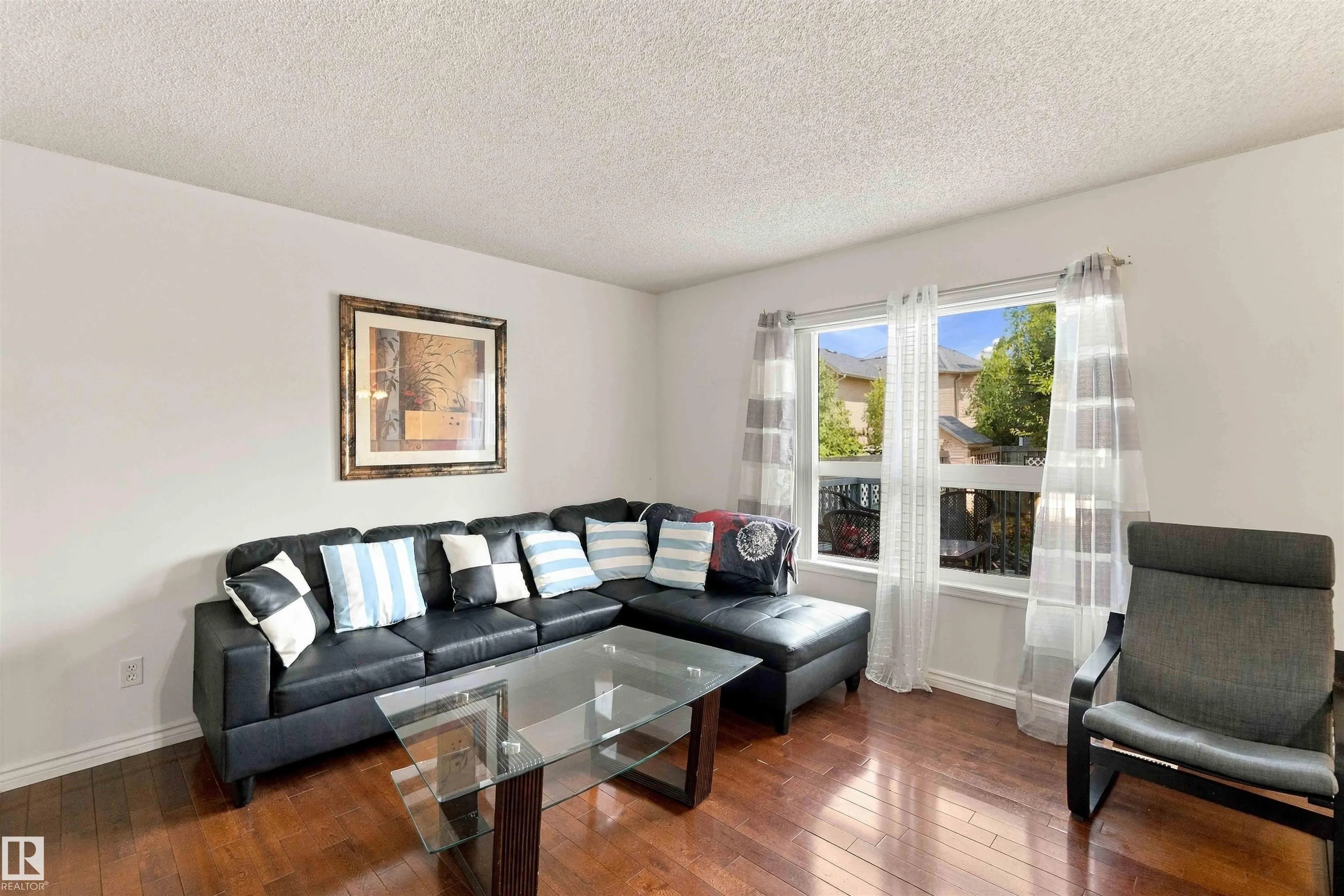 3524 MCLEAN Crescent