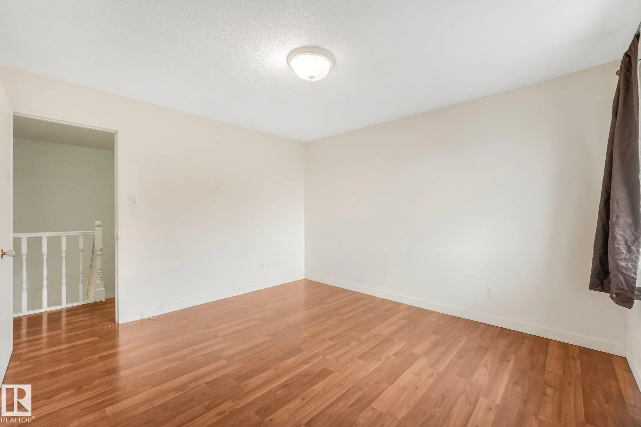 144 ROSELAND Village