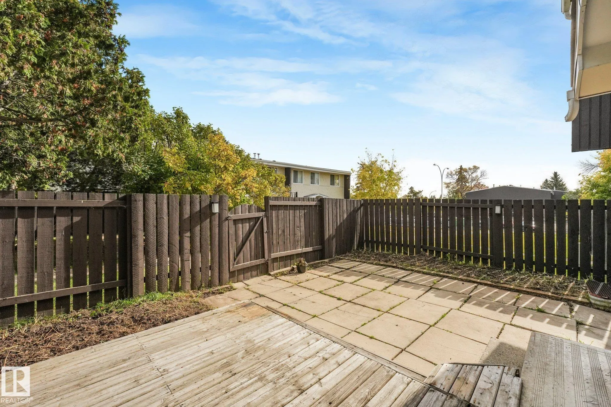 144 ROSELAND Village