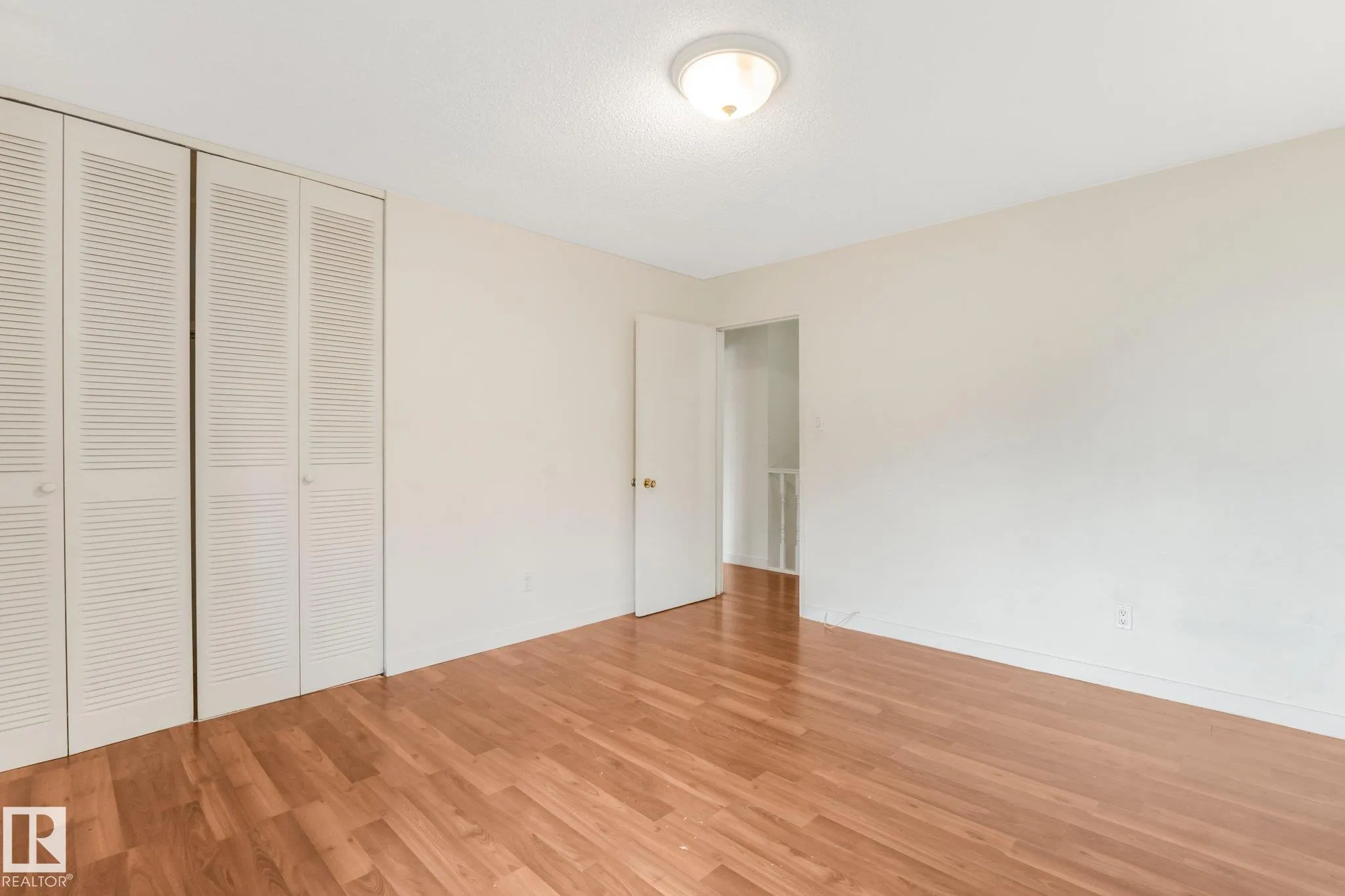 144 ROSELAND Village