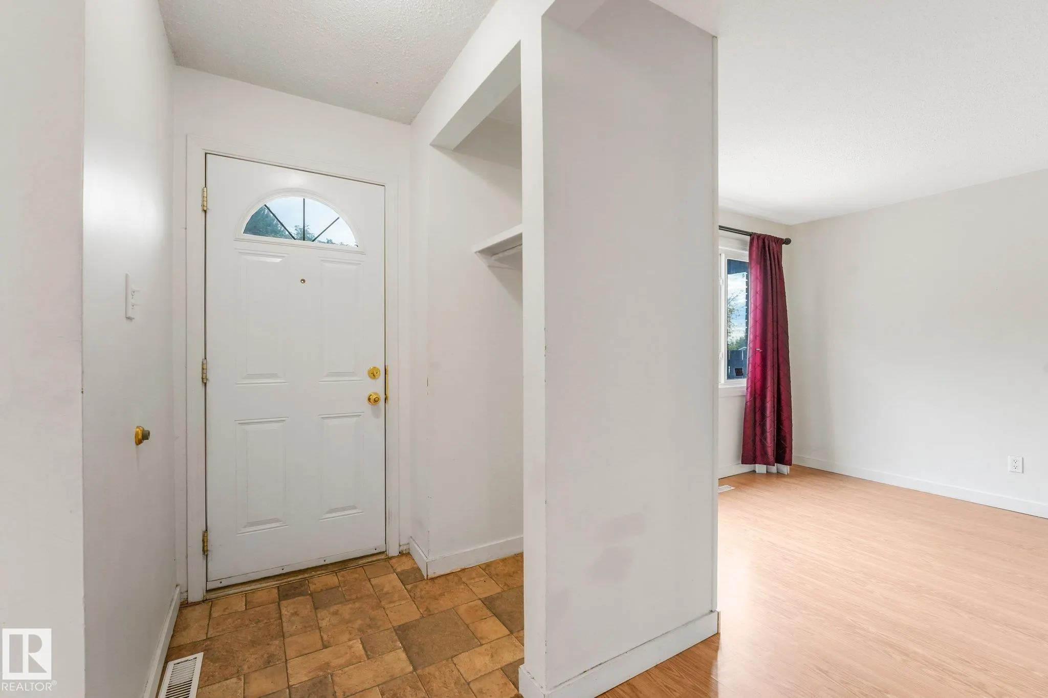 144 ROSELAND Village