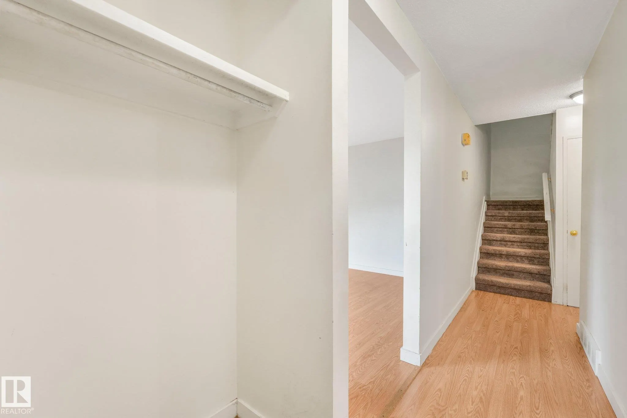 144 ROSELAND Village
