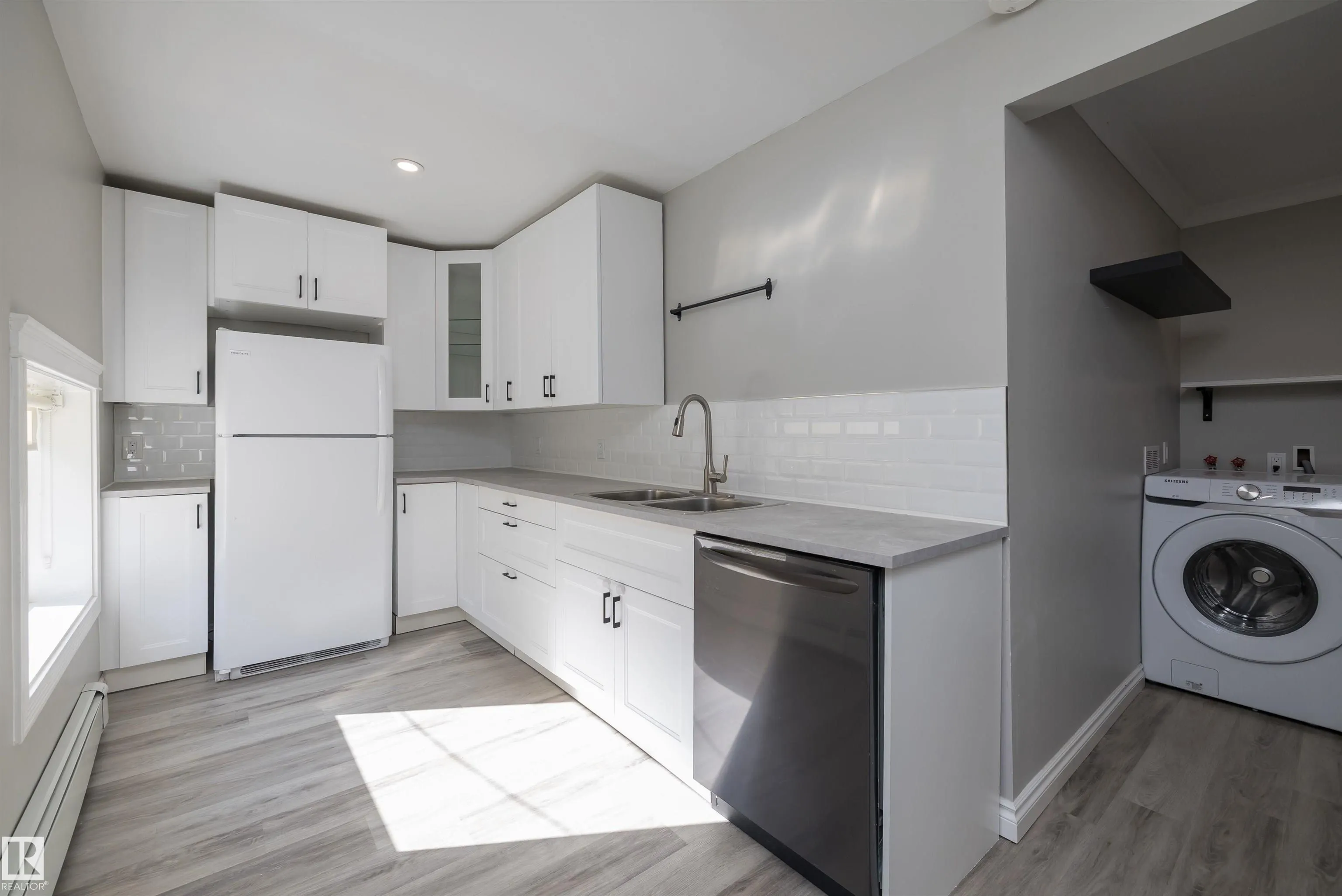 52470 RANGE ROAD 221
